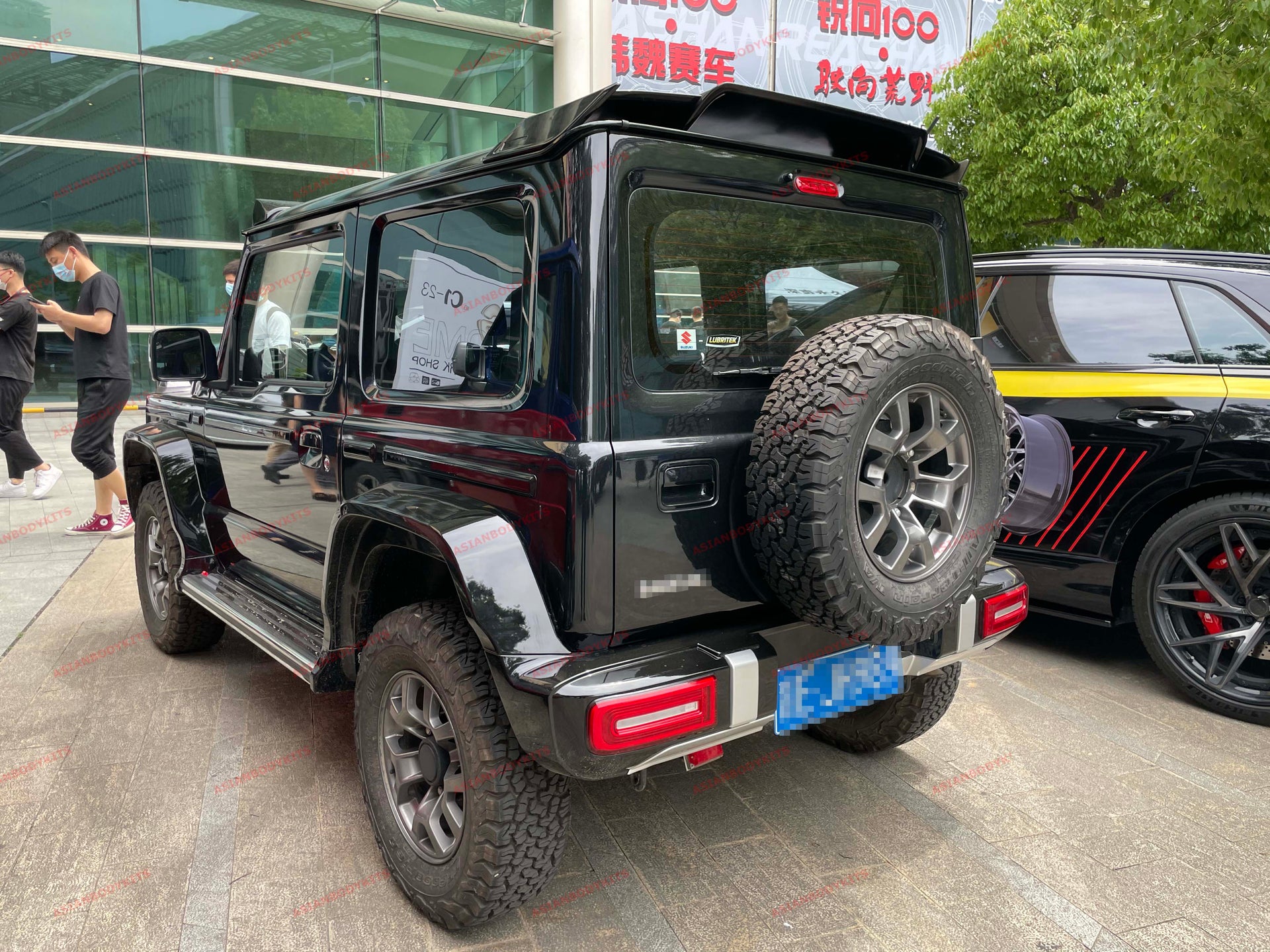 CONVERSION BODY KIT for SUZUKI JIMNY JB74W 2018+ UPGRADE to MERCEDES BENZ G CLASS G63
Set includes:
Front Bumper Assembly
Hood Bonnet
Front Grille
Front Fenders
Front Headlights
Front Headlight Covers
Roof Light Bar
Front Fender Flares
Side Skirts
Side Moldings
Rear Fender Flares
Rear Bumper Assembly
Roof Spoiler
Tail Lights
Material: Plastic PP and ABS
Note: Professional installation is required
Why “Contact Us for Pricing”?
We don’t display fixed prices because our goal is to offer you the most c