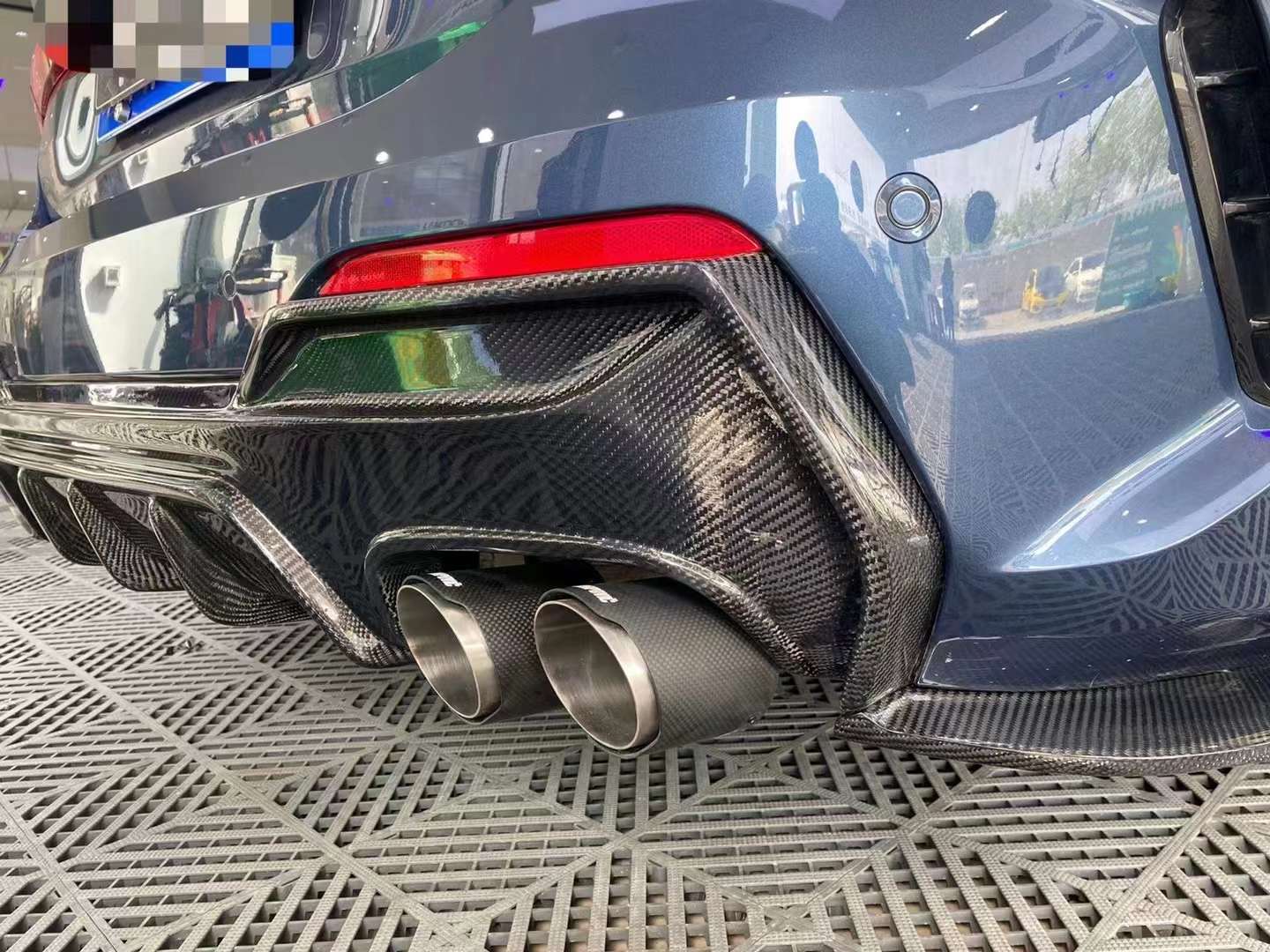 M TECH CARBON BODY KIT FOR BMW 4 SERIES G26 G22 G23 2020+
Set includes:
Front Lip
Side Skirts
Rear Diffuser
Spoiler
Material: Real Carbon Fiber
NOTE:Professional installation is required