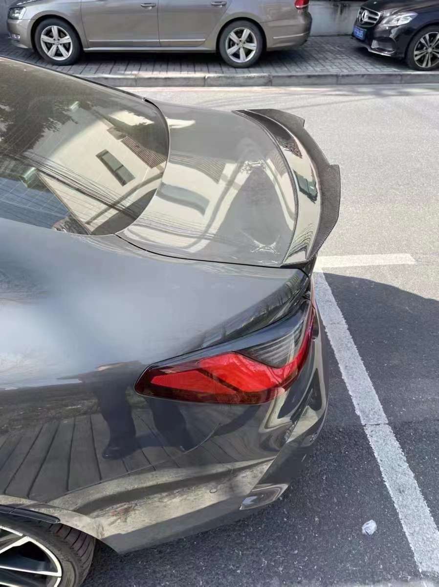 M TECH CARBON BODY KIT FOR BMW 4 SERIES G26 G22 G23 2020+
Set includes:
Front Lip
Side Skirts
Rear Diffuser
Spoiler
Material: Real Carbon Fiber
NOTE:Professional installation is required