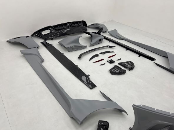 MANSORY CYRUS FORGED CARBON BODY KIT FOR ASTON MARTIN DB 11