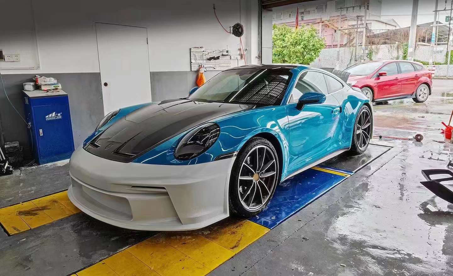 CONVERSION BODY KIT for PORSCHE 911 992 to GT3  Set include:  Front bumper cover Carbon hood Decklid spoiler Rear bumper cover