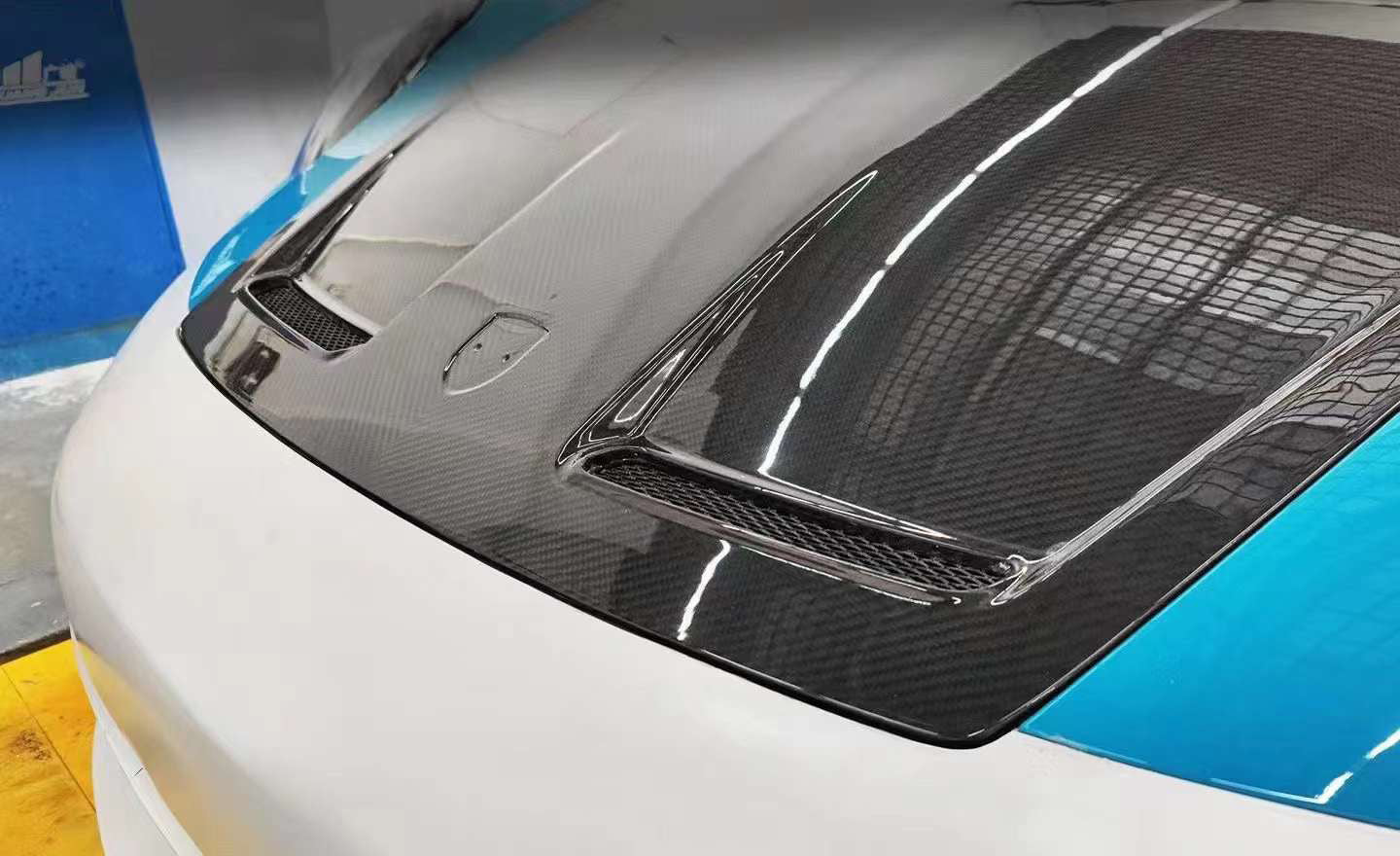 CONVERSION BODY KIT for PORSCHE 911 992 to GT3  Set include:  Front bumper cover Carbon hood Decklid spoiler Rear bumper cover