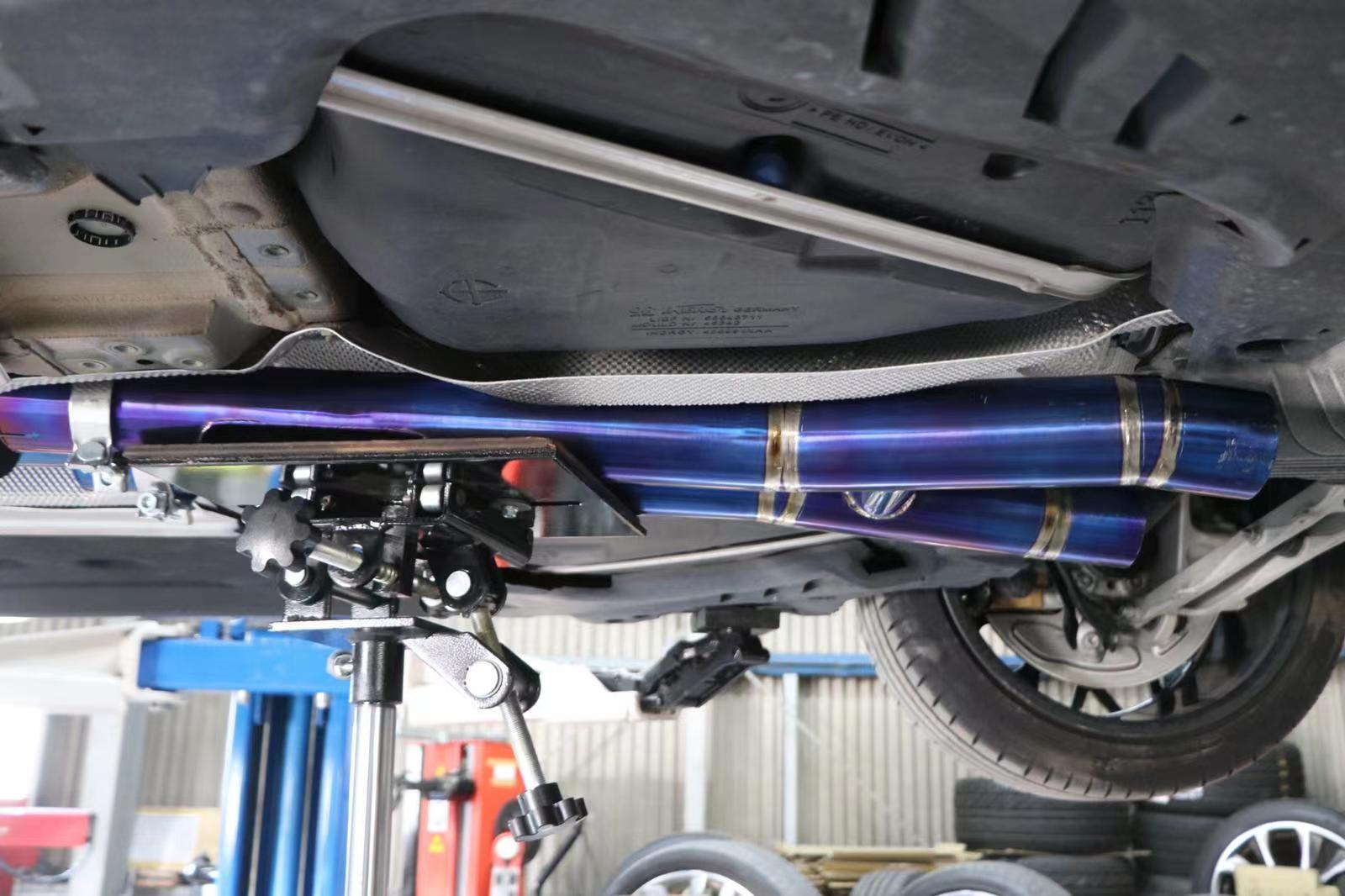 Aggressive Sporty Sound Valved Exhaust Catback Muffler For BMW M8 F93 Gran Coupe 2019+ 4.4L  Set include:  Center pipes Muffler with valves The valve control unit and remote controller Material: Stainless steel  Production time: 10 days  NOTE: Professional installation is required.