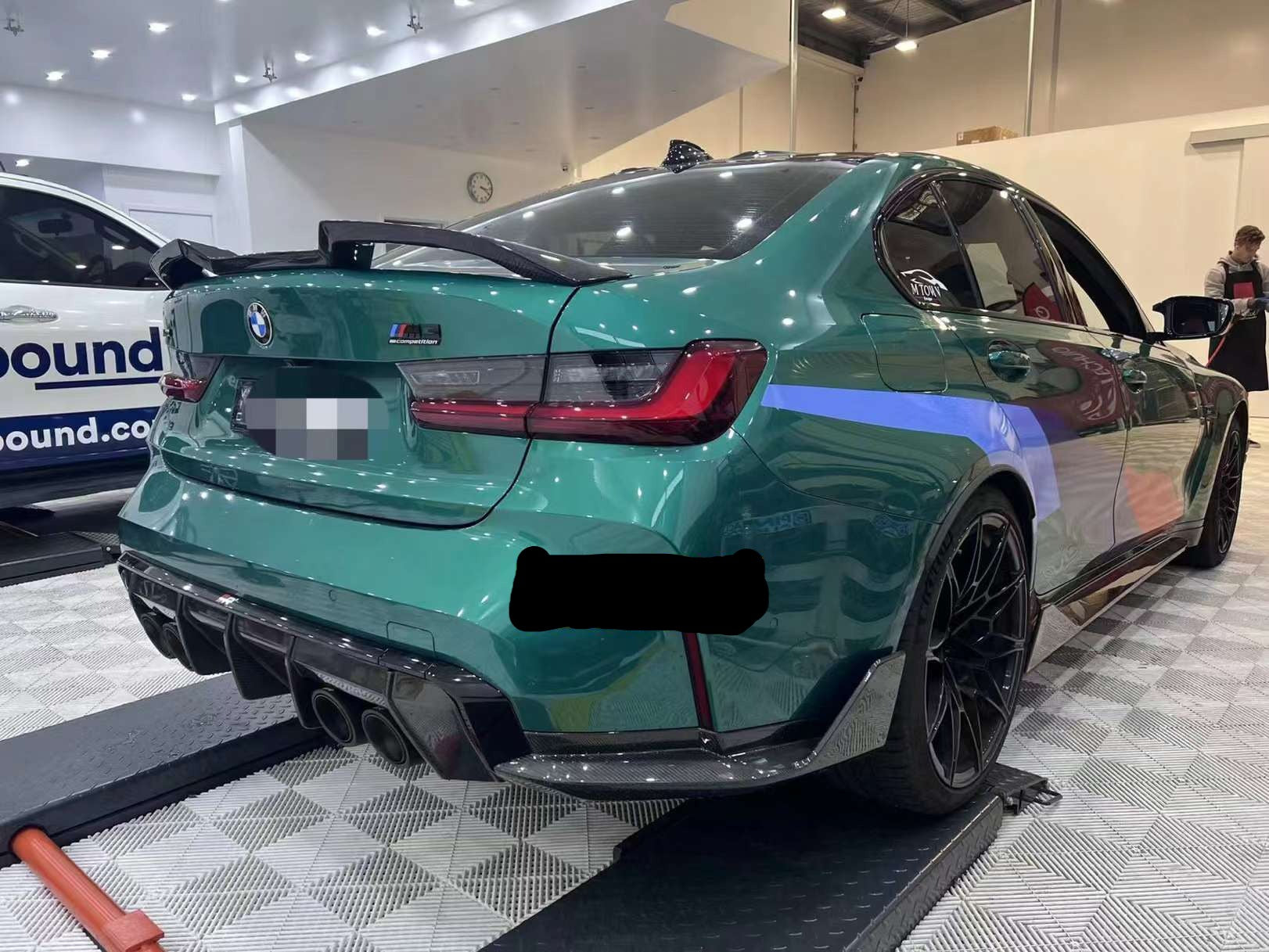 VORSTEINER CARBON BODY KIT FOR BMW M3 G80 M4 G82 2020+  Set include:   Front Lip Front Grille Side Skirts Rear Diffuser Spoiler Material: Real Carbon Fiber  NOTE: Professional installation is required