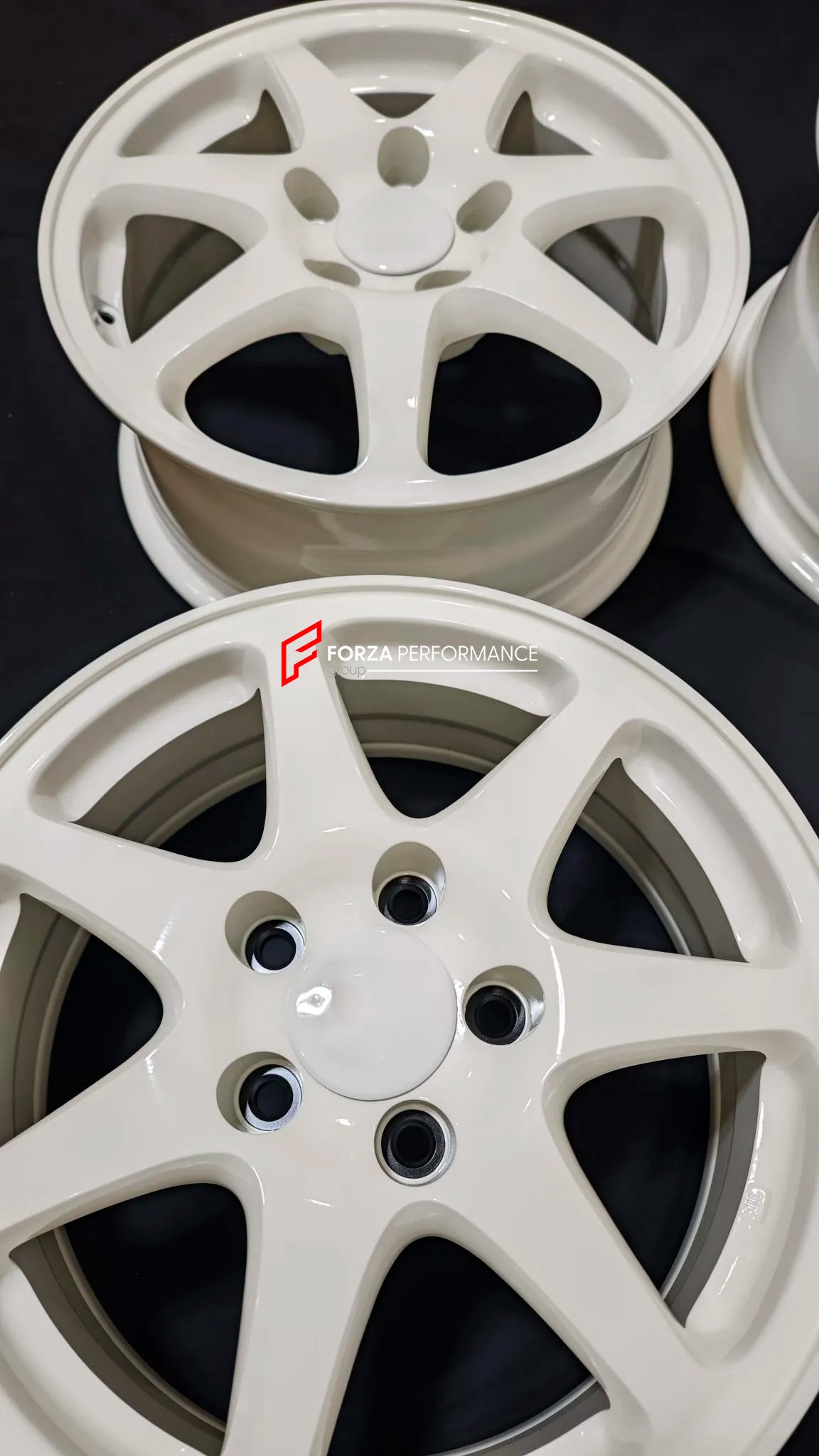 We manufacture premium quality forged wheels for HONDA NSX R 1992 - 2005&nbsp;in any design, size, color.

THIS WHEEL DESIGN CAN BE CUSTOM-MADE FOR YOUR CAR IN ANY SIZE AND COLOR OPTIONS
Available in monoblock, 2-piece, 3-piece, duoblock, beadlock
3D wheel renderings are provided according to the exact dimensions and specifications requested by the client, ensuring proper fitment for their car prior to production

OPTIONS:&nbsp;

Brushed, polished, chrome, dual-color, milled face&nbsp;&nbsp;
Floating spinni