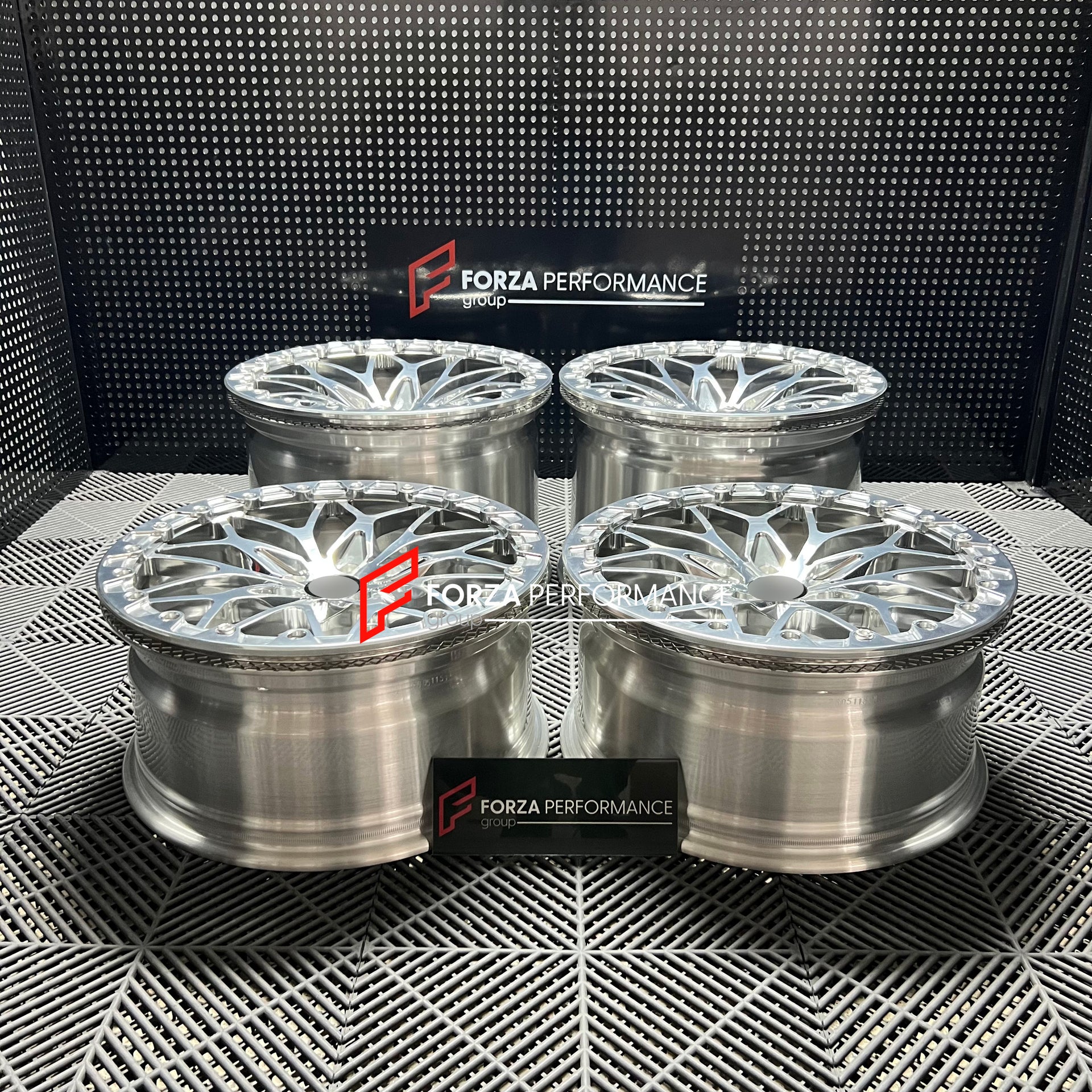 18 INCH BEADLOCK FORGED WHEELS RIMS for AUDI R8 2017 Forza Performance custom fit  VTFORGED VS-R/BL Beadlock design style wheels