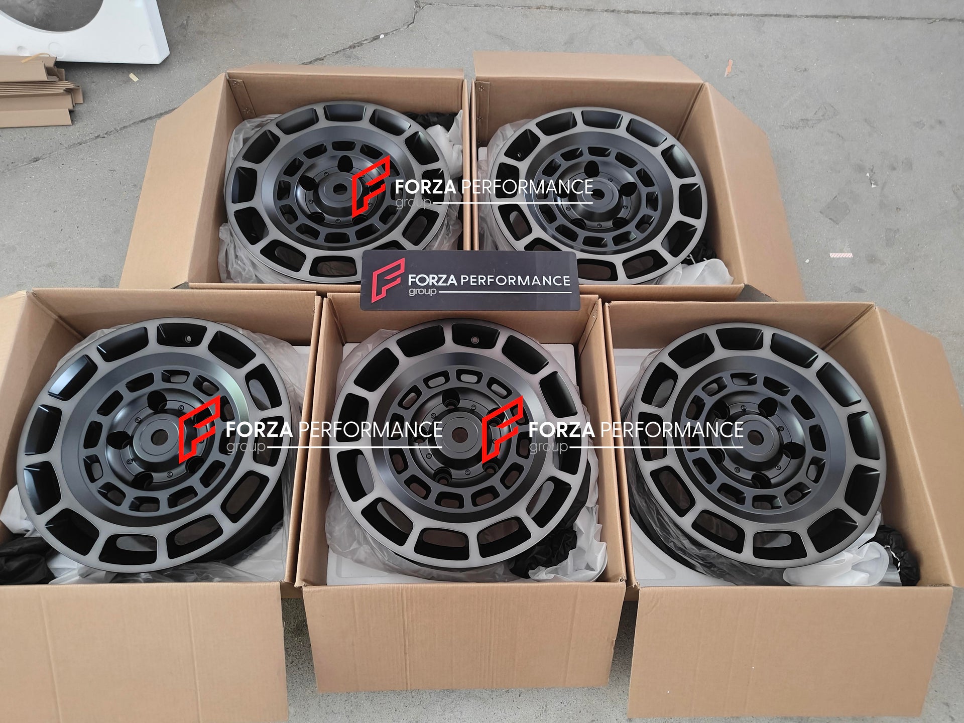 18 INCH FORGED WHEELS RIMS for LAND ROVER DEFENDER L663 2026 custom fit buy Octa style design wheels