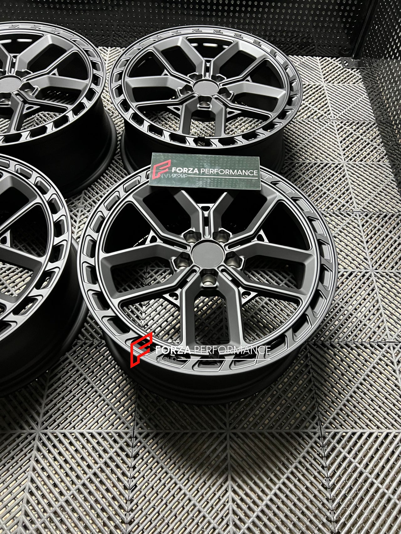 19 INCH FORGED WHEELS RIMS for VOLKSWAGEN TERAMONT I CA1 FACELIFT 2022 custom fit buy Vossen UV-X
