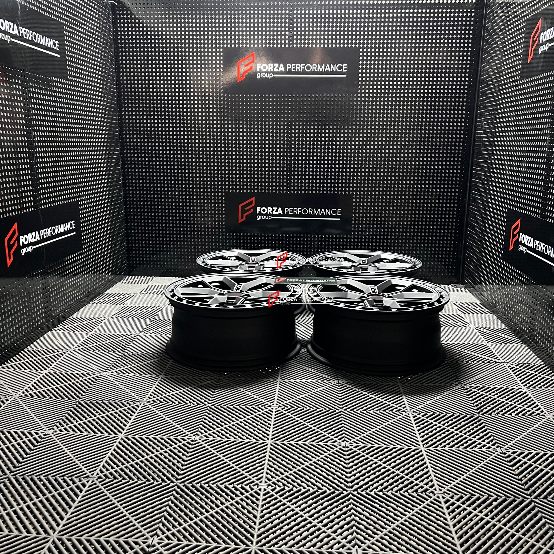 19 INCH FORGED WHEELS RIMS for VOLKSWAGEN TERAMONT I CA1 FACELIFT 2022 custom fit buy Vossen UV-X