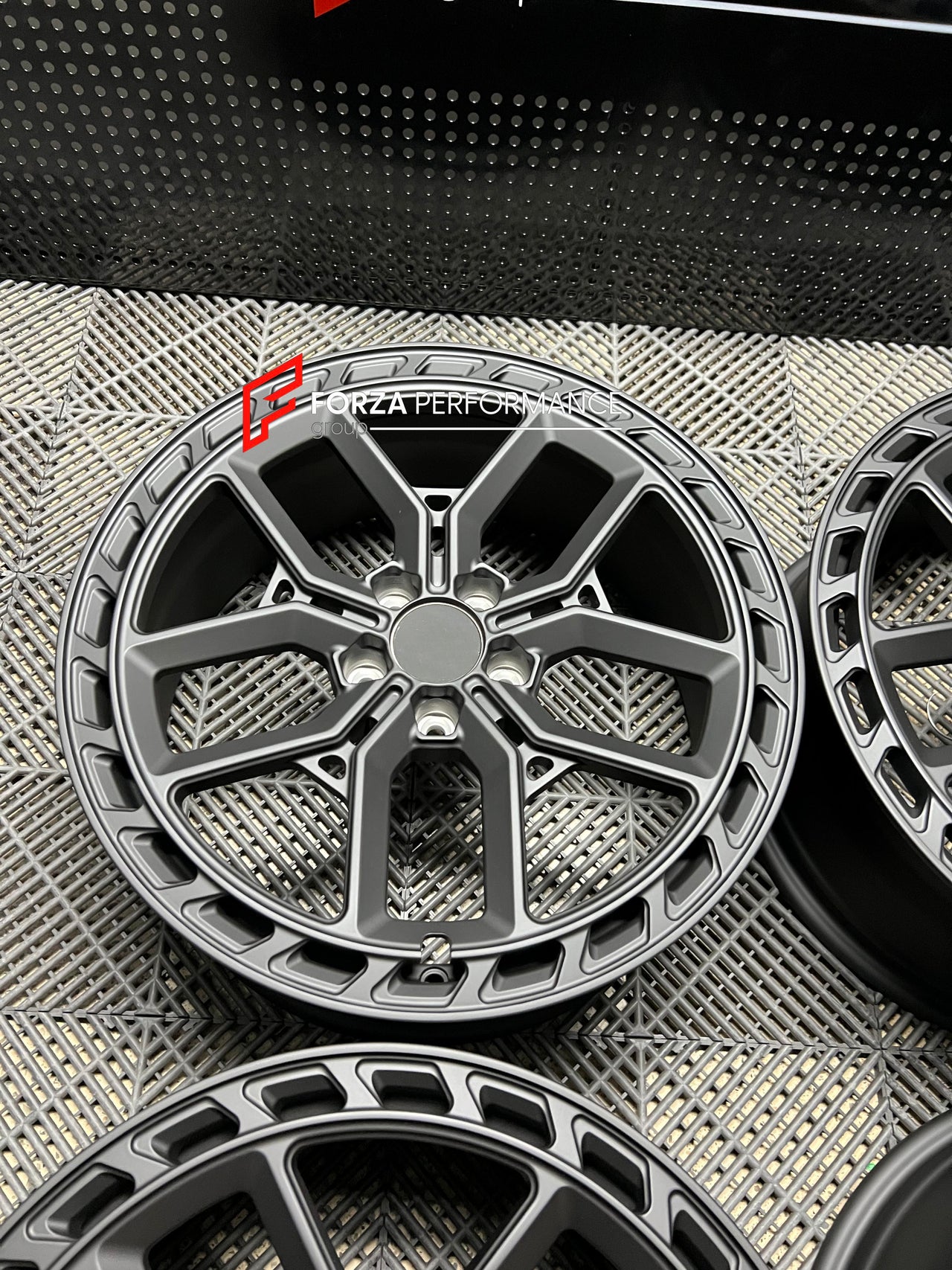19 INCH FORGED WHEELS RIMS for VOLKSWAGEN TERAMONT I CA1 FACELIFT 2022 custom fit buy Vossen UV-X