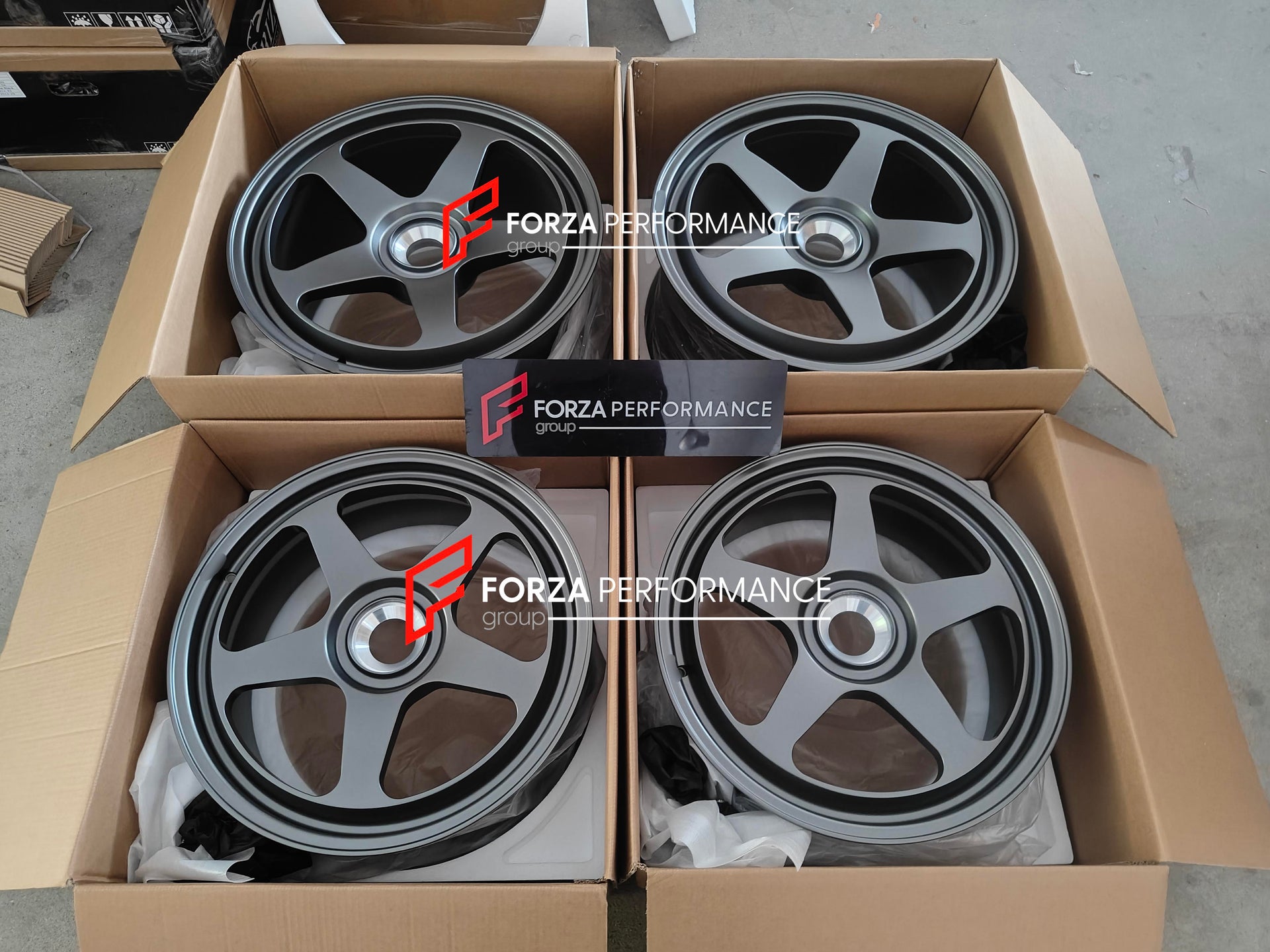 FORGED WHEELS RIMS FOR PORSCHE CAYENNE E4 EV 2026+ Forza Performance custom fit buy 305 GT style design wheels