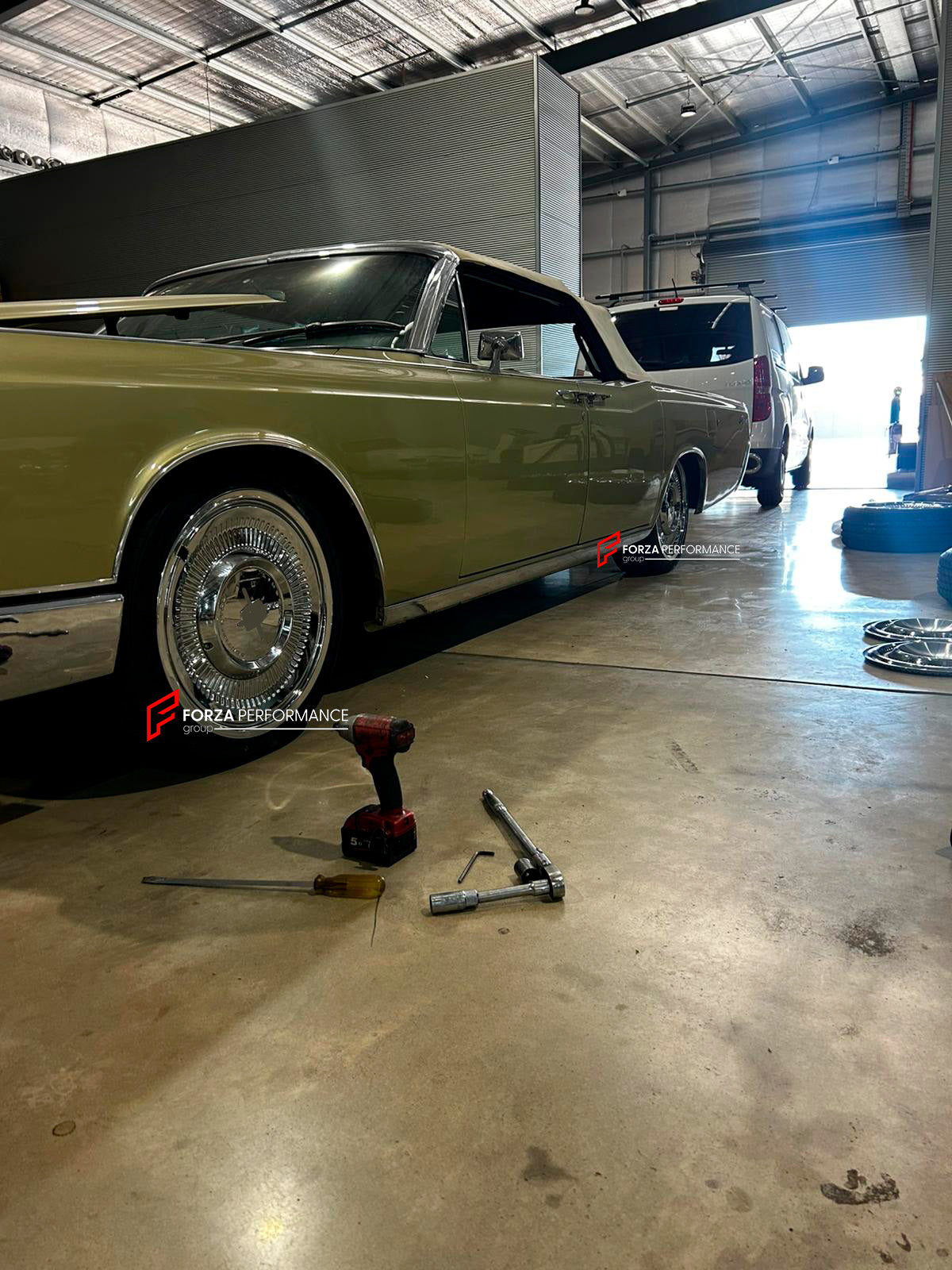 20 INCH CLASSIC FORGED WHEELS RIMS for LINCOLN CONTINENTAL 1966 custom fit ISOTOPE CADENCE WHEELS