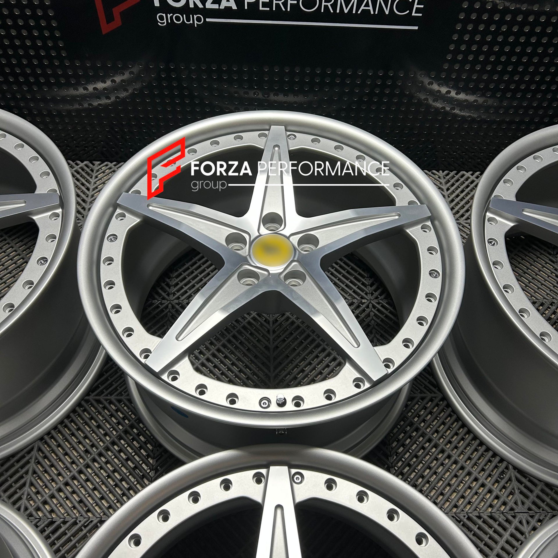 20 INCH FORGED WHEELS RIMS for FERRARI 599 GTB FIORANO 2012 custom fit buy OZ RACING HGTE FERRARI 599 style design wheels