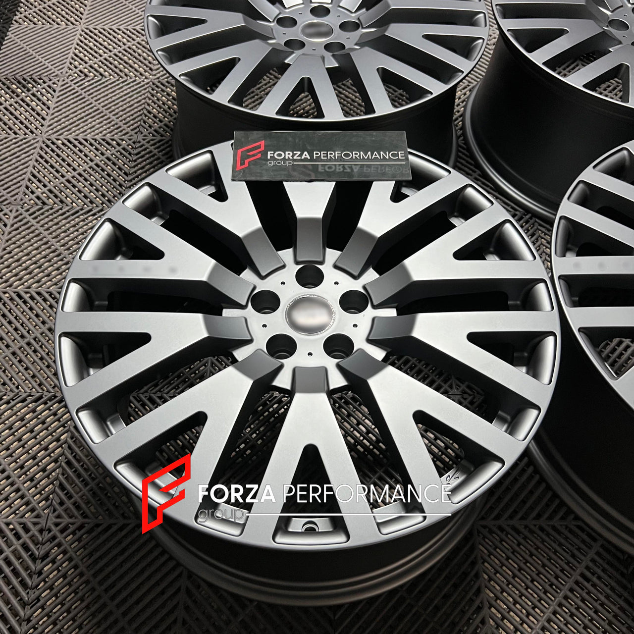22 INCH FORGED WHEELS RIMS for LAND ROVER RANGE ROVER L405 FACELIFT 2019 custom fit buy KAHN RS FORGED style wheels
