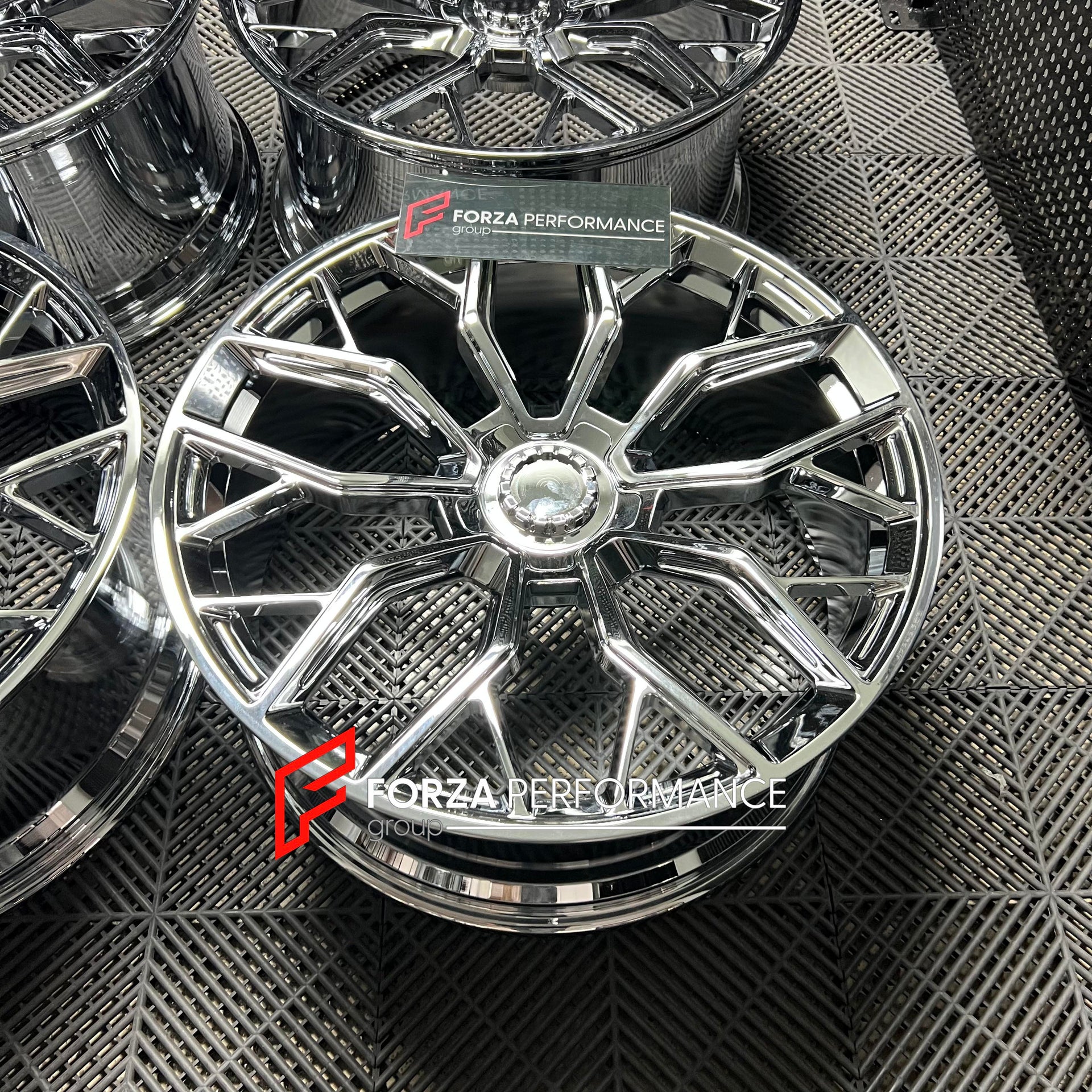 FORGED WHEELS RIMS FOR LAND ROVER RANGE ROVER ELECTRIC 2026+ Forza Performance custom fit buy Forza Perfomance buy uf-2 urban automotive STYLE WHEELS
