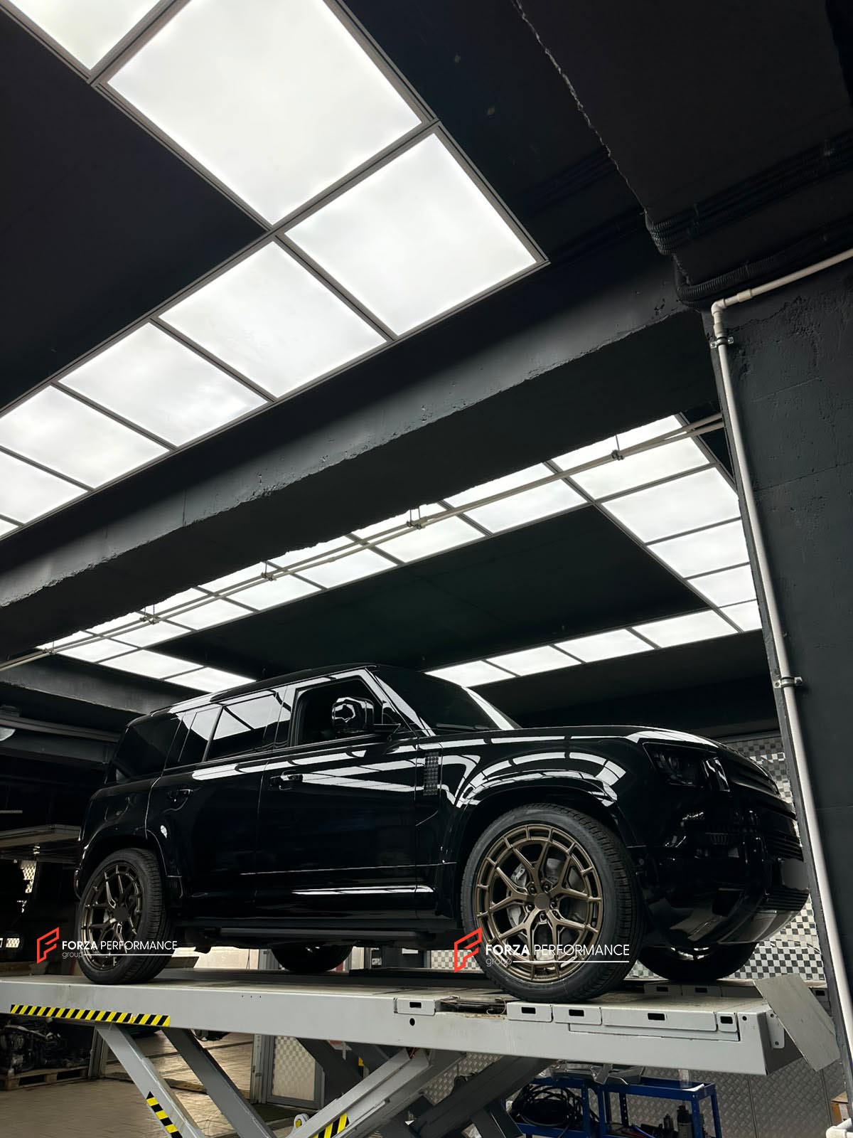 23 INCH FORGED WHEELS RIMS for LAND ROVER DEFENDER 2025 L663 custom fit buy VOSSEN HFX 1 style wheels