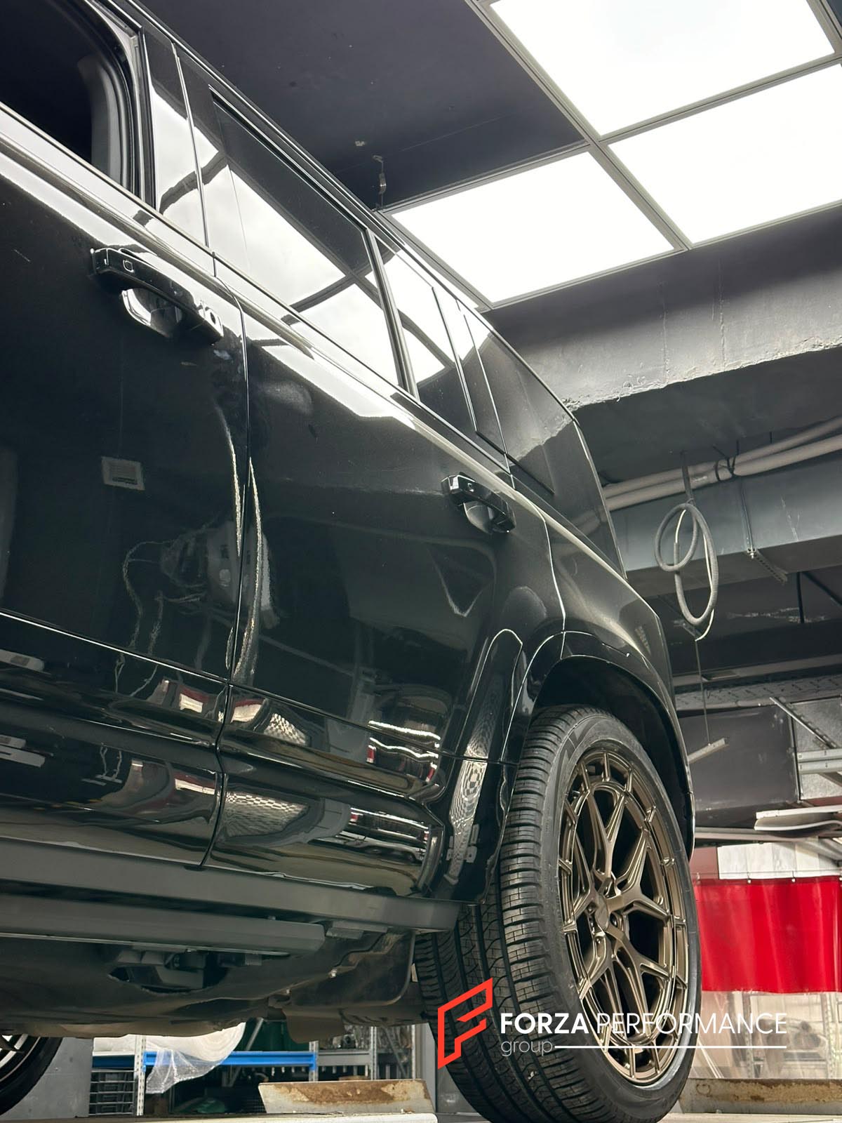 23 INCH FORGED WHEELS RIMS for LAND ROVER DEFENDER 2025 L663 custom fit buy VOSSEN HFX 1 style wheels