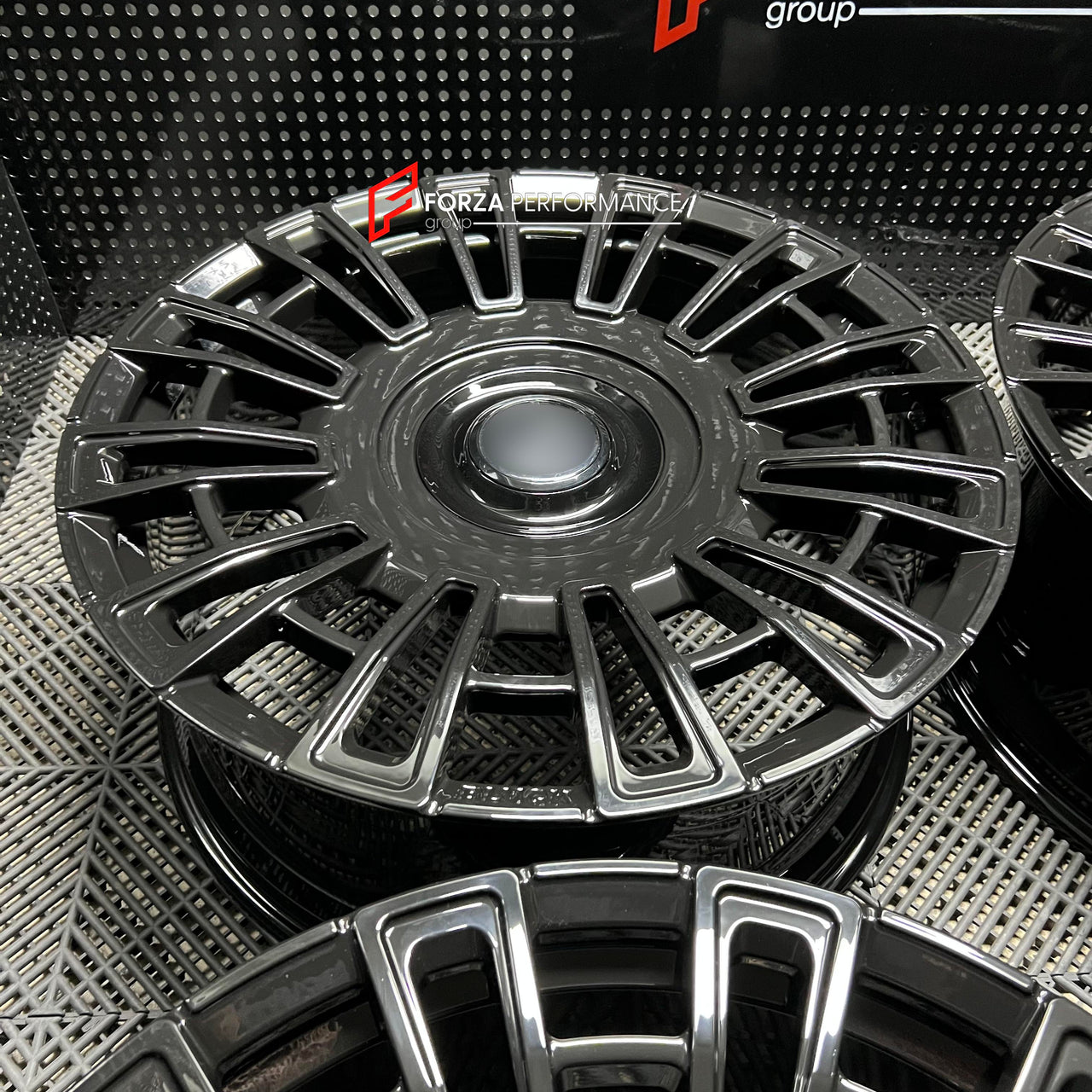 24 INCH FORGED WHEELS RIMS for LAND ROVER RANGE ROVER L460 custom fit buy URBAN UF-6