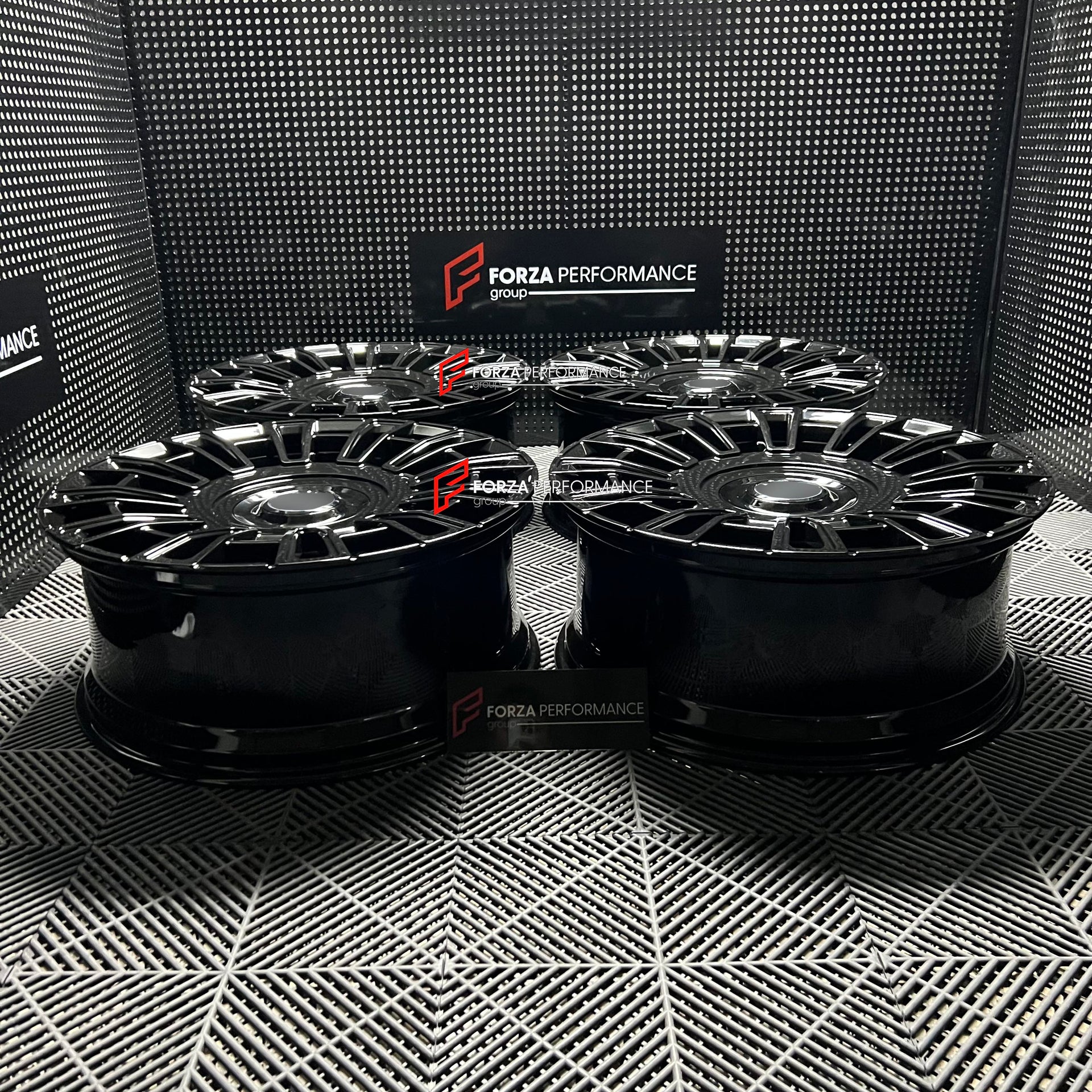 FORGED WHEELS RIMS FOR LAND ROVER RANGE ROVER L460 2026 P530 Forza Performance custom fit buy URBAN UF-6
