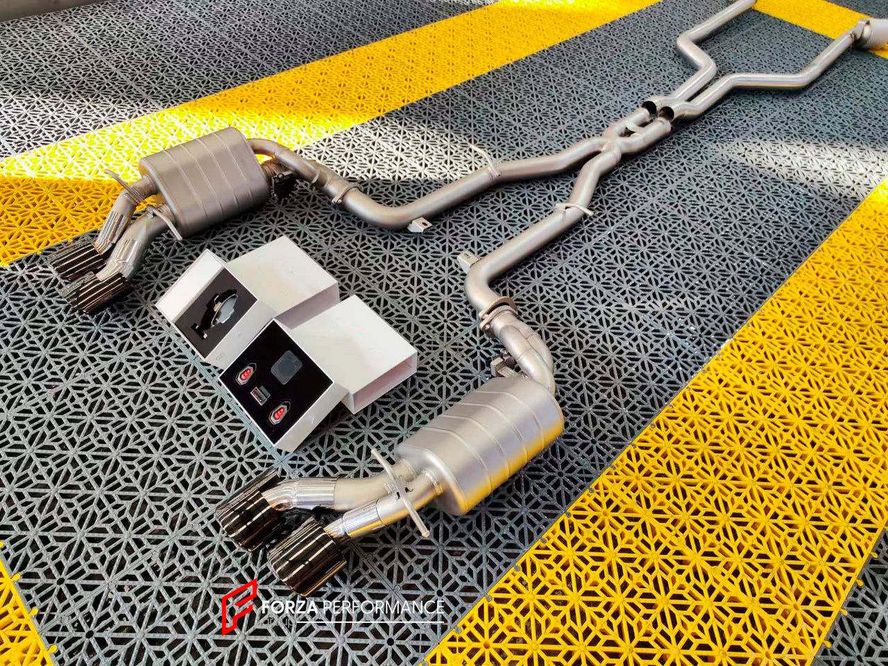 VALVED EXHAUST CATBACK MUFFLER for Mercedes-Benz W204 C63