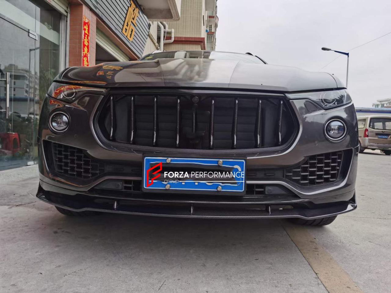 CARBON BODY KIT for MASERATI LEVANTE 2016+  Set includes:  Front Lip Side Skirts Roof Spoiler Rear Diffuser