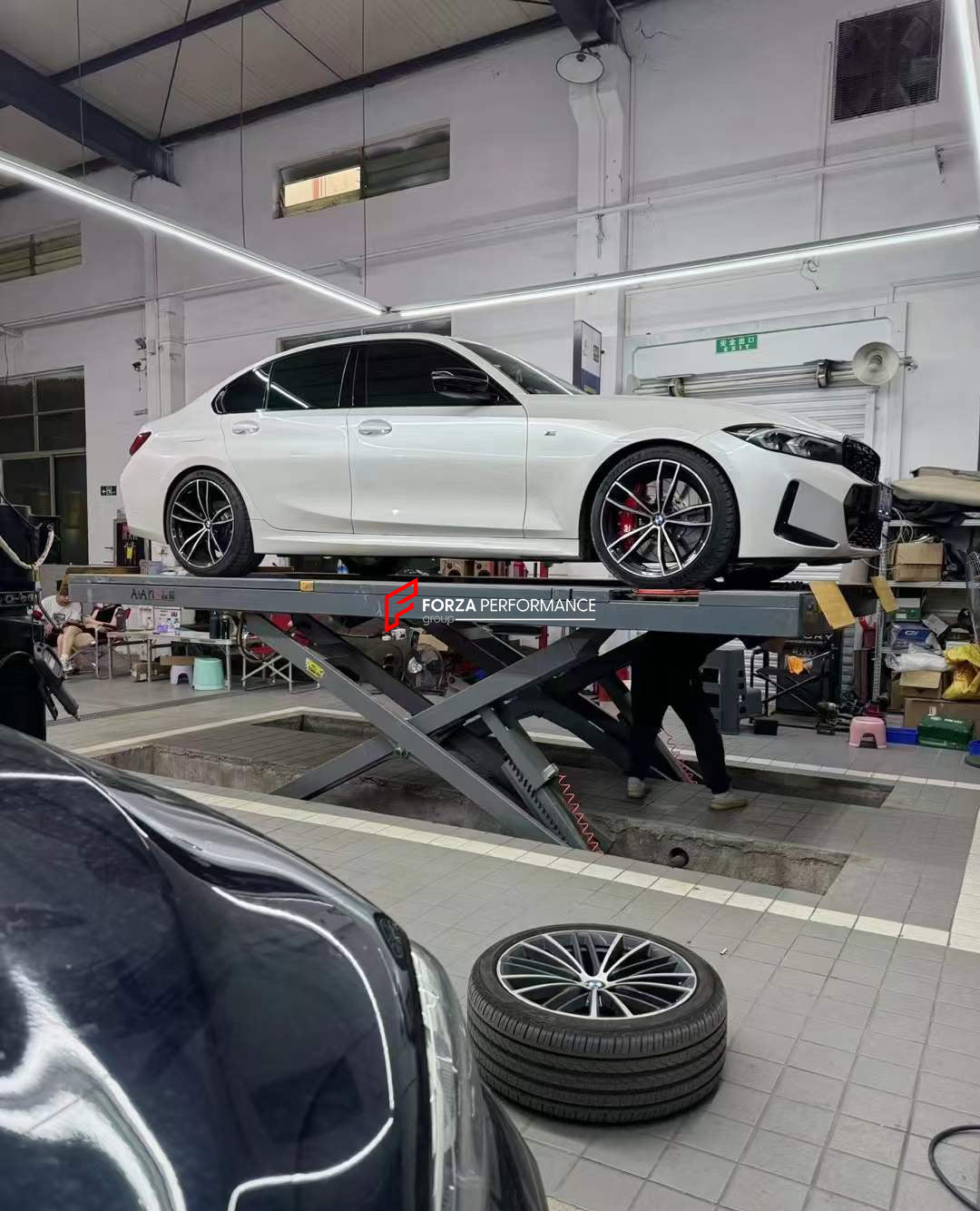 In the photos above you can see an installed&nbsp;Forza Performance Group set of large front brakes for the BMW 3 SERIES G20 325i LCI 2022&nbsp;with 380x36mm&nbsp;brake discs by 19-inch brake rotors.  Current set includes:  2x Brake calipers AP9562 2x Brake discs 380x36mm 2x Brake caliper adapters 4x Brake Pads  2x Brake hoses and installation kits with nipples