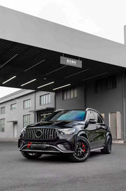 In the photos above you can see an installed&nbsp;Forza Performance Group set of large front brakes for the MERCEDES-BENZ GLE 53 AMG X167 FACELIFT 2023&nbsp;with 410x36mm / 380x28mm&nbsp;brake discs by 22-inch brake rotors.  Current set includes:  2x Front Brake calipers AP9570 2x Rear Brake calipers AP9582 2x Front Brake discs 410x36mm 2x Rear Brake discs 380x28mm 4x Brake caliper adapters 4x Brake Pads  4x Brake hoses and installation kits with nipples