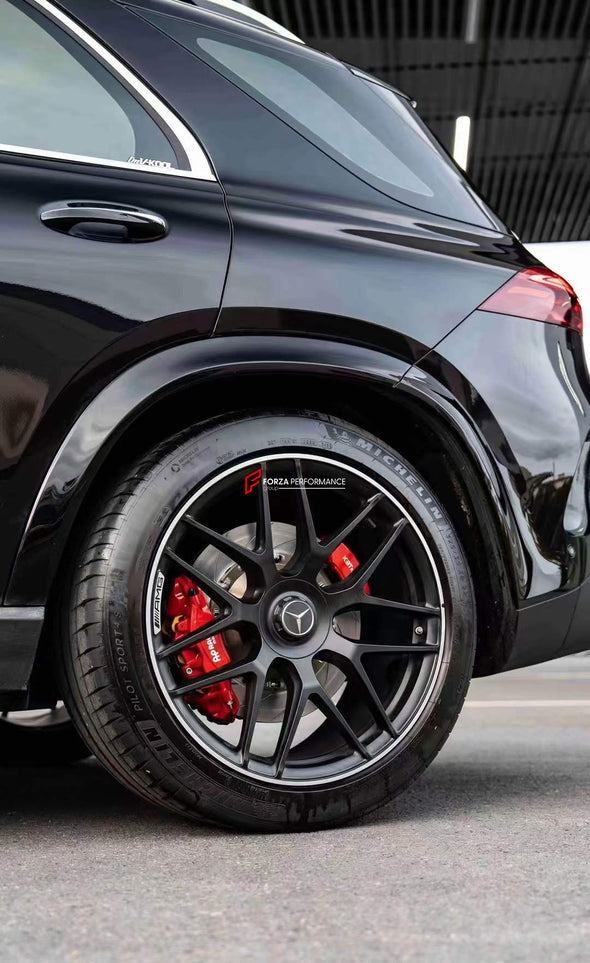 In the photos above you can see an installed&nbsp;Forza Performance Group set of large front brakes for the MERCEDES-BENZ GLE 53 AMG X167 FACELIFT 2023&nbsp;with 410x36mm / 380x28mm&nbsp;brake discs by 22-inch brake rotors.  Current set includes:  2x Front Brake calipers AP9570 2x Rear Brake calipers AP9582 2x Front Brake discs 410x36mm 2x Rear Brake discs 380x28mm 4x Brake caliper adapters 4x Brake Pads  4x Brake hoses and installation kits with nipples