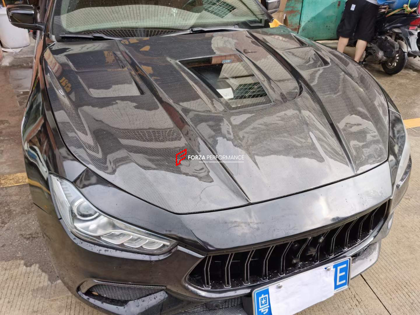 CARBON HOOD for MASERATI QUATTROPORTE 2013 - 2016    Set includes:  Hood