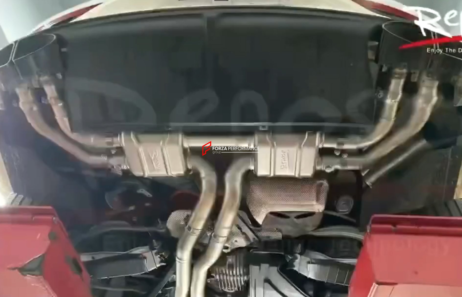 EXHAUST SYSTEM for BENTLEY BENTAYGA PL71 FACELIFT 4.0T 2020+  Valved exhaust, meaning that has remote, controlled valves - allowing a switch between an aggressive loud sports sound and a sound that is closer to the OEM sound.  Set includes:  Exhaust Pipe Downpipes Mufflers with Valve Exhaust Tips