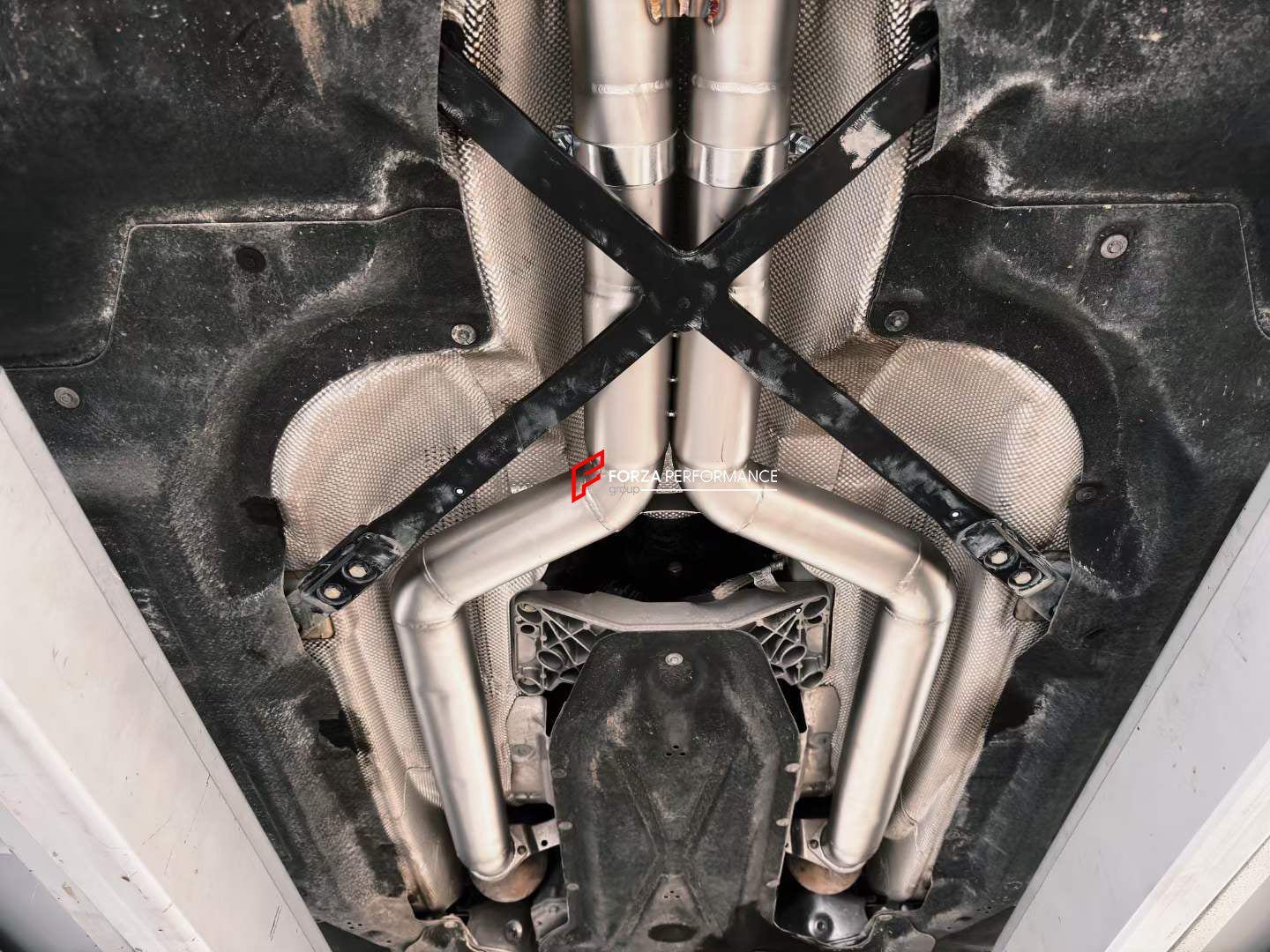 EXHAUST SYSTEM for ROLLS-ROYCE DAWN 6.6T    Set includes:  Exhaust pipe Mufflers with valve Exhaust tips