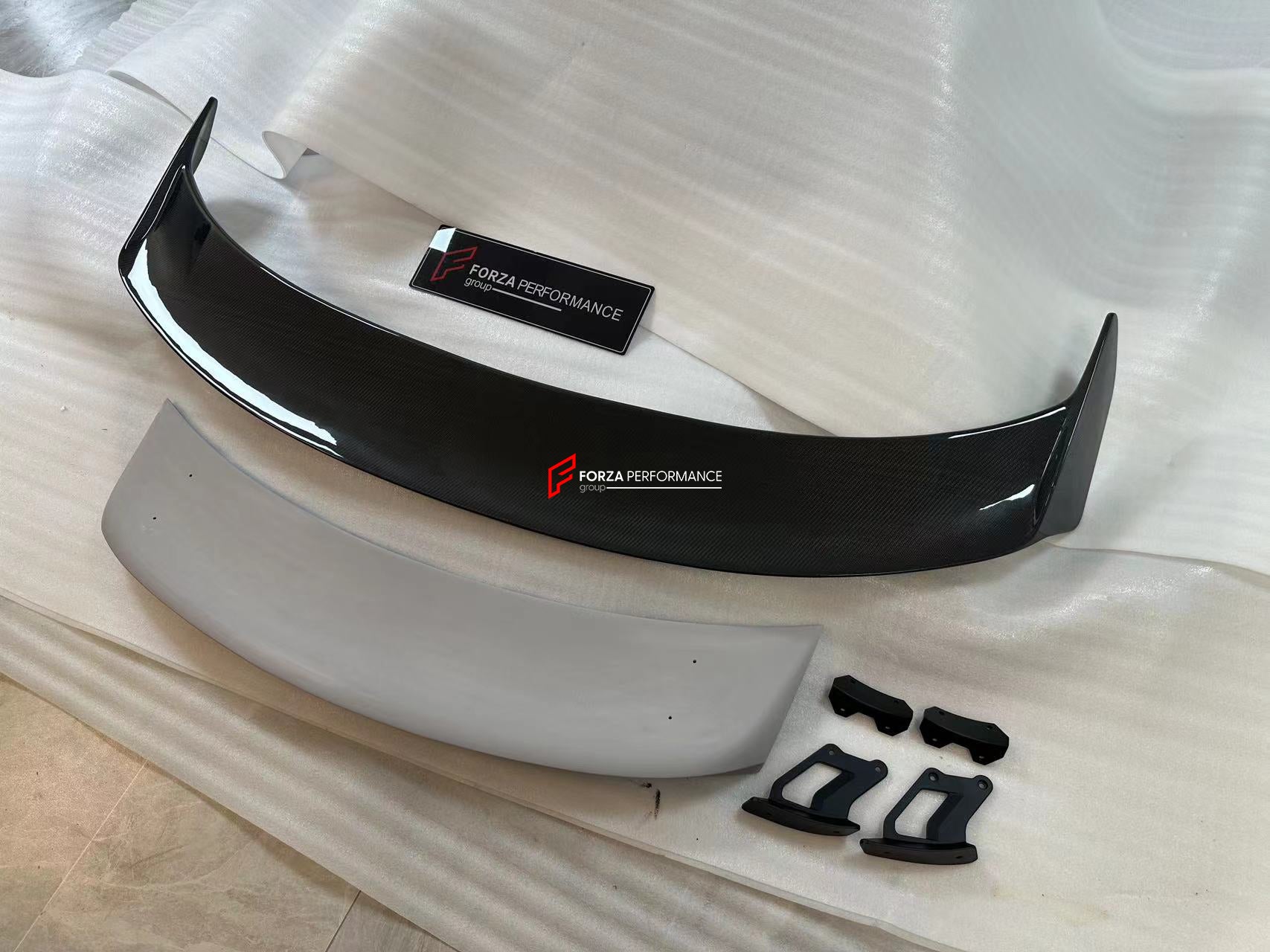 WEISSACH GT STYLE DRY CARBON REAR SPOILER for PORSCHE TAYCAN J1 TURBO 2020+