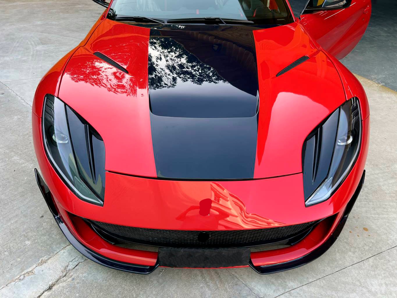 Carbon Fiber Body Kit 2018+ Ferrari 812 Superfast | GTS

Set includes:

Front Lip
Front Bumper Air Vent
Front Bumper Canards
Hood
Mirror Covers
Door Siils
Side Skirts
Side Fenders
Engine Pannels
Trunk Spoiler
Rear Diffuser

Material: Dry Carbon

Note: Professional installation is required

Production time: 20 days

Payment ►
Visa

Mastercard

PayPal with a credit card (add 4.4% at checkout)
Payoneer
Cryptocurrency
Shipment ►
By express DHL/UPS/TNT/FedEx
To the local international airport
Special line by air