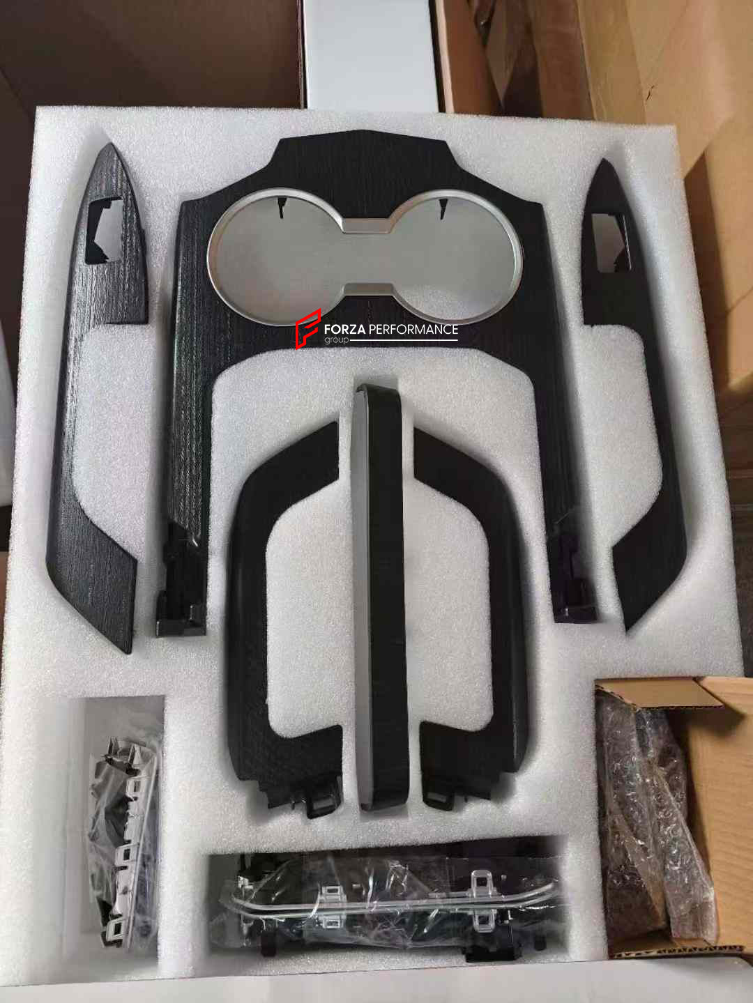 INTERIOR KIT for TOYOTA LAND CRUISER 300 LC 300 2021+

Set includes:

Cupholder
Arm Console
Dashboard Trims
Door Handle Trims
Speaker Covers

Material: Mahogany Wood

NOTE: Professional installation is required.