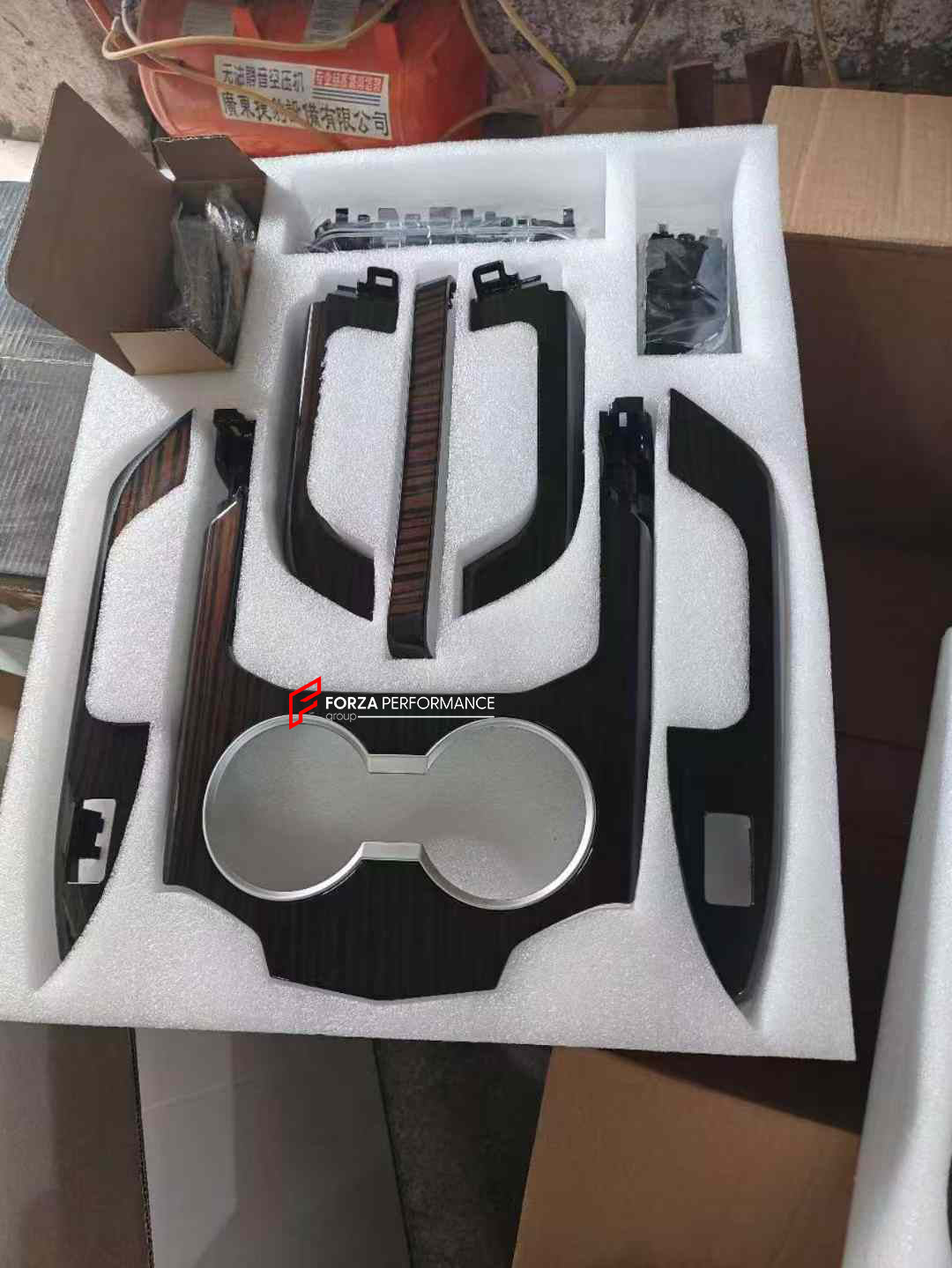 INTERIOR KIT for TOYOTA LAND CRUISER 300 LC 300 2021+

Set includes:

Cupholder
Arm Console
Dashboard Trims
Door Handle Trims
Speaker Covers

Material: Mahogany Wood

NOTE: Professional installation is required.