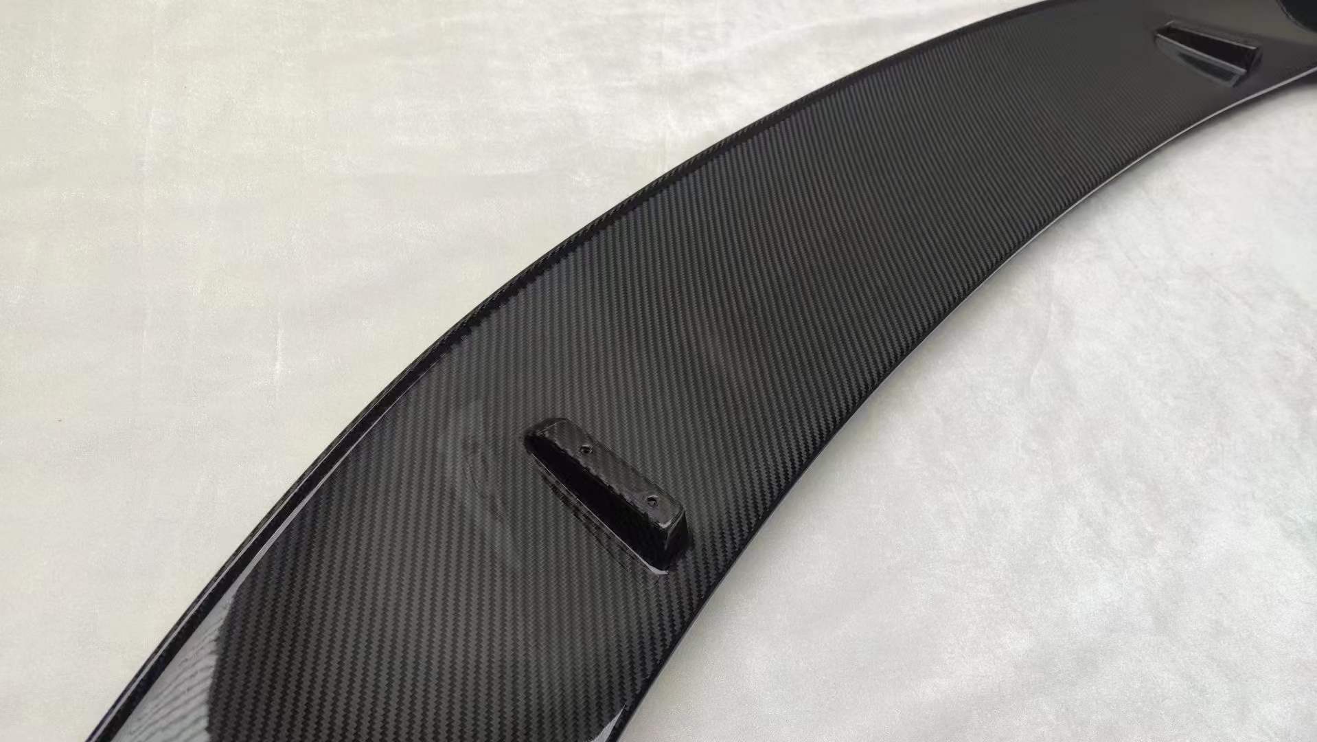 GT STYLE DRY CARBON REAR SPOILER FOR AUDI R8 4S 2015-2019