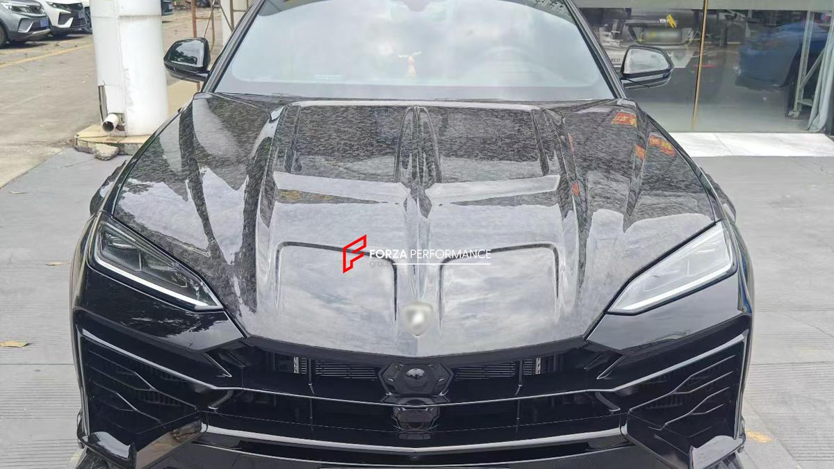 FORGED CARBON WIDE BODY KIT for LAMBORGHINI URUS SE FACELIFT 2025+ FORZA PERFORMANCE WD style kit
Set includes:

Front Lip
Hood Bonnet
Fender Flares
Side Skirts
Rear Wing Spoiler
Rear Spoiler
Rear Diffuser
Rear Bumper Splitters
Material: Forged Carbon

NOTE: Professional installation is required.