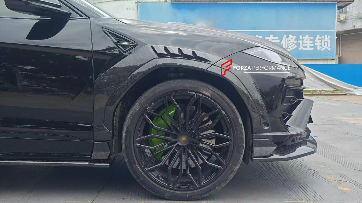 FORGED CARBON WIDE BODY KIT for LAMBORGHINI URUS SE FACELIFT 2025+ FORZA PERFORMANCE WD style kit
Set includes:

Front Lip
Hood Bonnet
Fender Flares
Side Skirts
Rear Wing Spoiler
Rear Spoiler
Rear Diffuser
Rear Bumper Splitters
Material: Forged Carbon

NOTE: Professional installation is required.