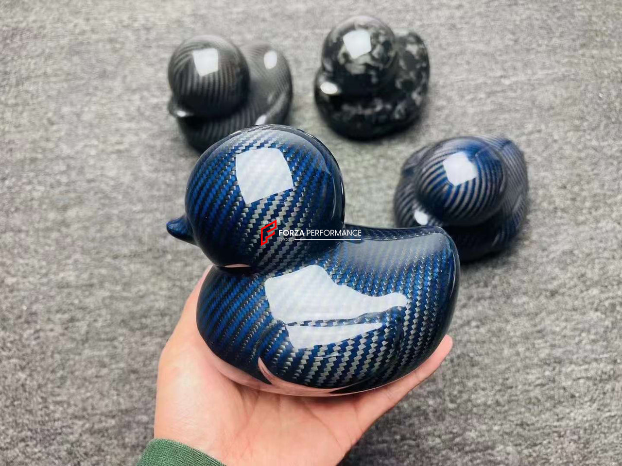 MULTICOLOR DRY CARBON | FORGED CARBON DUCKS Whether you want to check the quality of our carbon fiber or simply decorate your interior, we offer a wide selection of carbon ducks of different types and colors.  Set includes: Carbon Duck