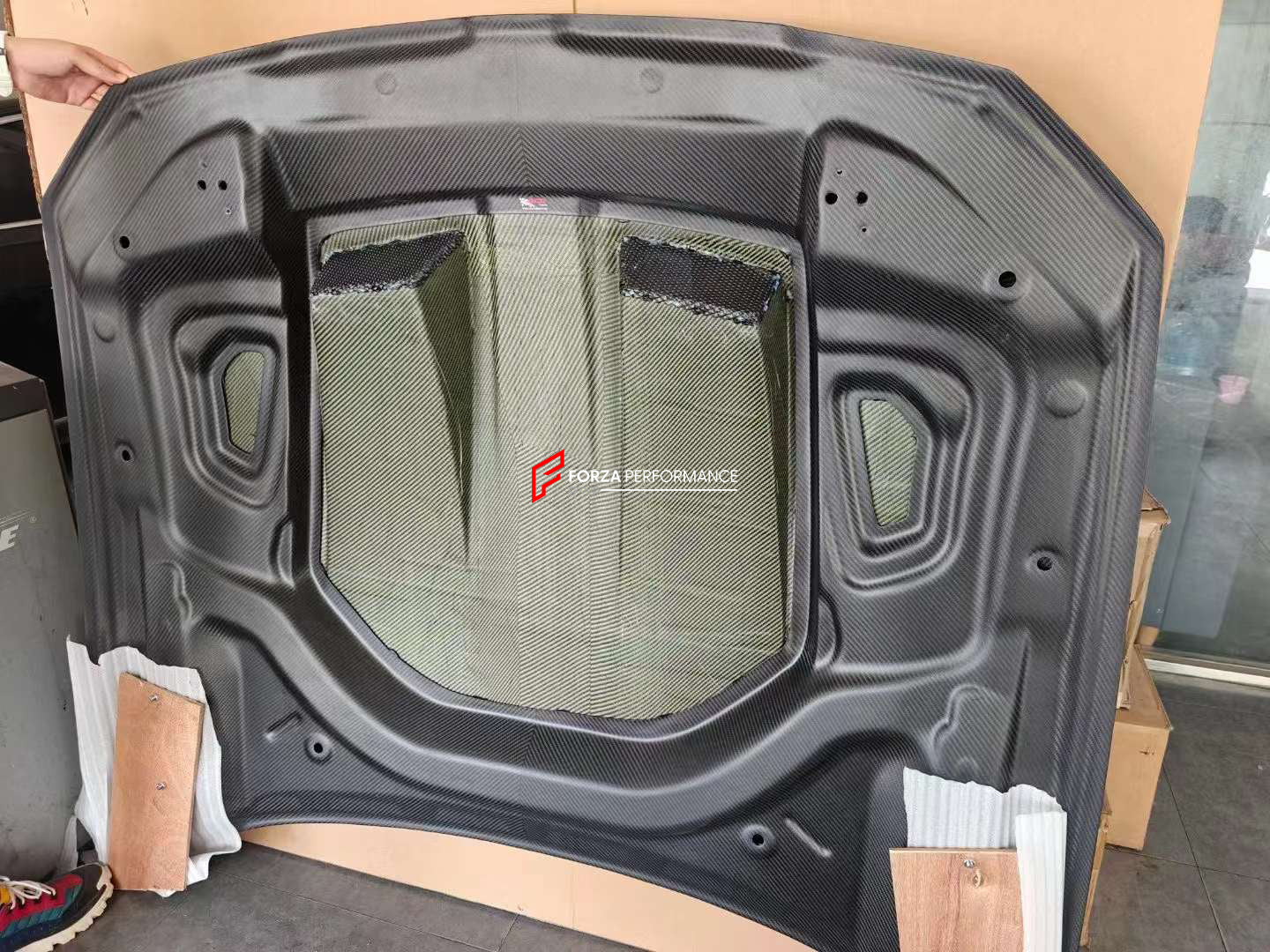 CARBON HOOD for BMW M3 G80 M4 G82 G8X 2020+

Set includes:

Hood

Material: Carbon Fiber
Note: Professional installation is required.