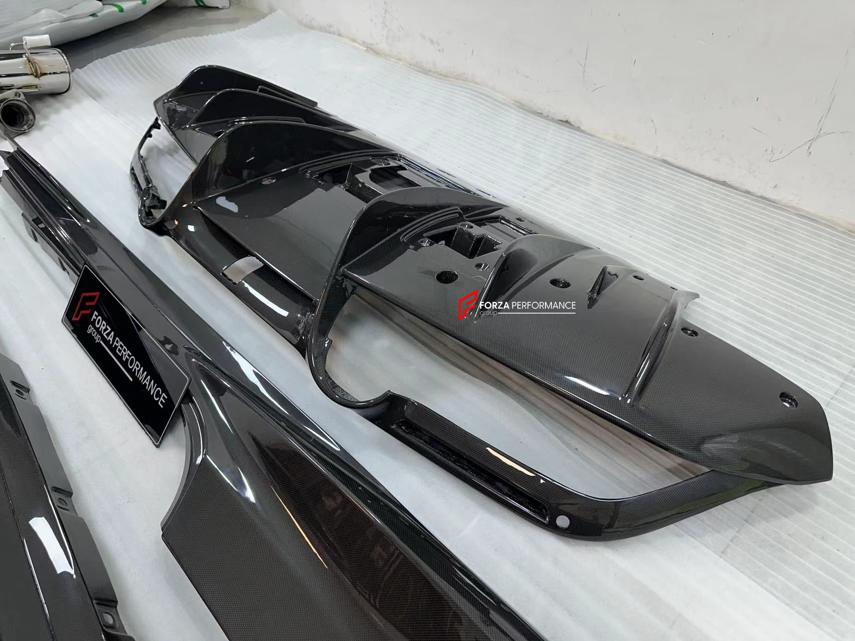 DRY CARBON BODY KIT for FERRARI F8 | OEM STYLE

Set includes:

Front Lip
Front Canards
Side Skirts
Rear Diffuser
Engine Cover

Material: DRY Carbon Fiber

Note: Professional installation is required.

* Contact us for pricing