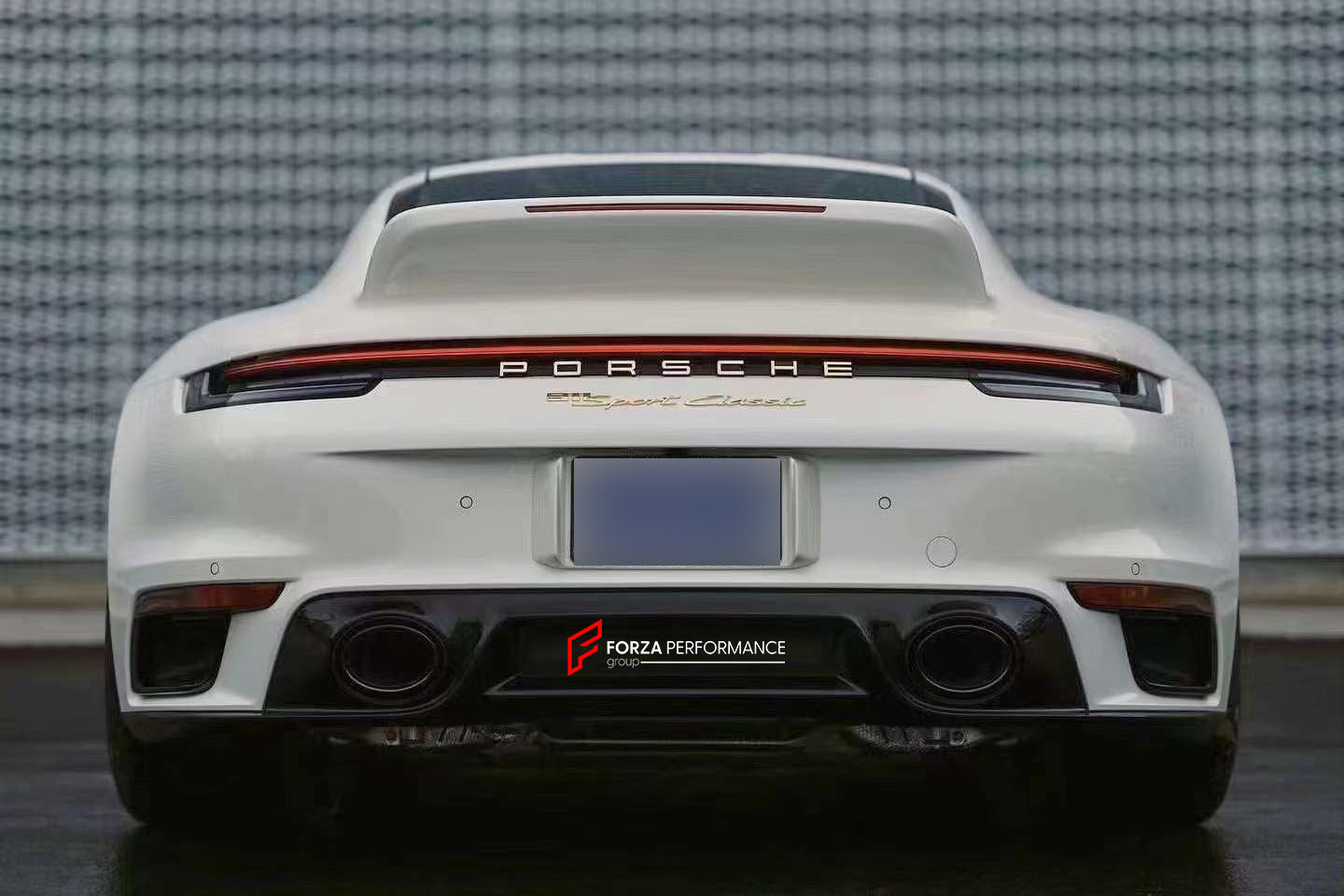 SC STYLE DRY CARBON REAR SPOILER for PORSCHE 911 992 2019+

Set includes:

Rear Spoiler
