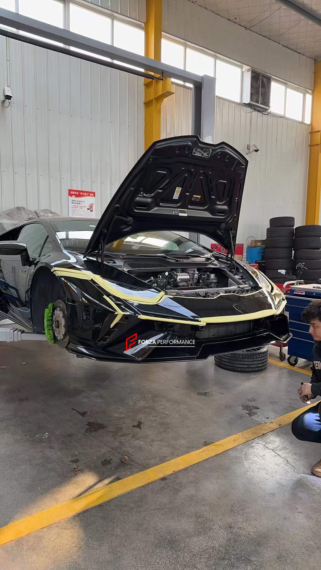 TECNICA STYLE FRONT BUMPER for LAMBORGHINI HURACAN LP580 LP610 EVO 2014 - 2023TECNICA STYLE FRONT BUMPER for LAMBORGHINI HURACAN LP580 LP610 EVO 2014 - 2023  Set includes:  Front Bumper