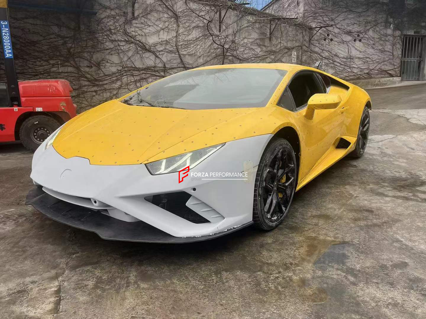 TECNICA STYLE FRONT BUMPER for LAMBORGHINI HURACAN LP580 LP610 EVO 2014 - 2023  Set includes:  Front Bumper