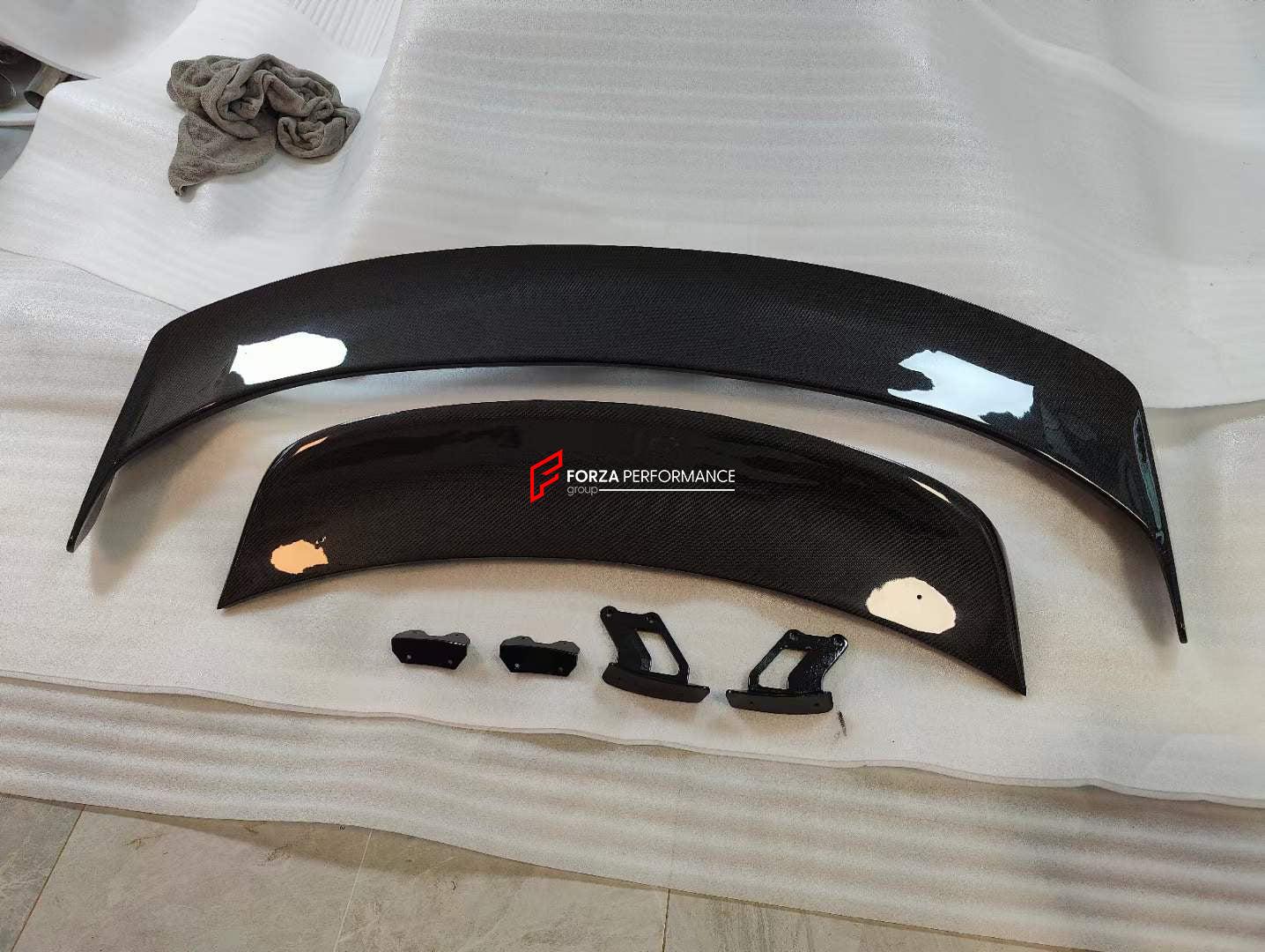 WEISSACH GT STYLE DRY CARBON REAR SPOILER for PORSCHE TAYCAN J1 TURBO 2020+