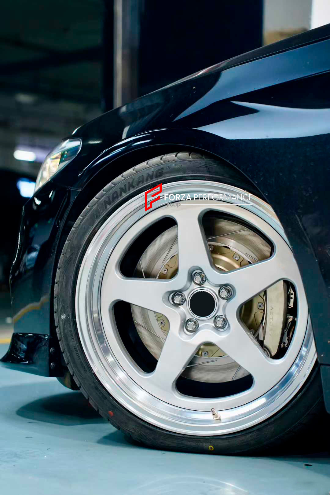ADTORY X FORZA PERFORMANCE RACE BIG BRAKE KIT BBK for BMW 5 SERIES 540i G30 2016 - 2020

ADTORY Brake Kits are engineered as bolt on upgrades that work with the factory master cylinder and ABS, delivering stronger, more repeatable stops with the pedal feel you want. Whether you cruise the city, carve canyons, or chase lap times.

Highlights

Track-ready, heat-resistant components.
Jewel-like caliper finish is incredibly durable and easy to clean
Pistons are calibrated to integrate smoothly with the Factory 