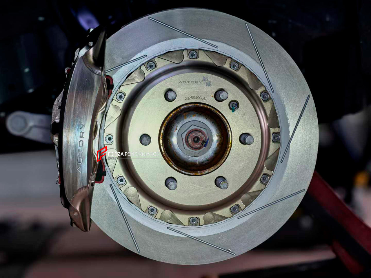 ADTORY X FORZA PERFORMANCE RACE BIG BRAKE KIT BBK for GWM TANK 700 2024+
ADTORY Brake Kits are engineered as bolt on upgrades that work with the factory master cylinder and ABS, delivering stronger, more repeatable stops with the pedal feel you want. Whether you cruise the city, carve canyons, or chase lap times.
Highlights
Track-ready, heat-resistant components.
Jewel-like caliper finish is incredibly durable and easy to clean
Pistons are calibrated to integrate smoothly with the Factory OEM master cyli