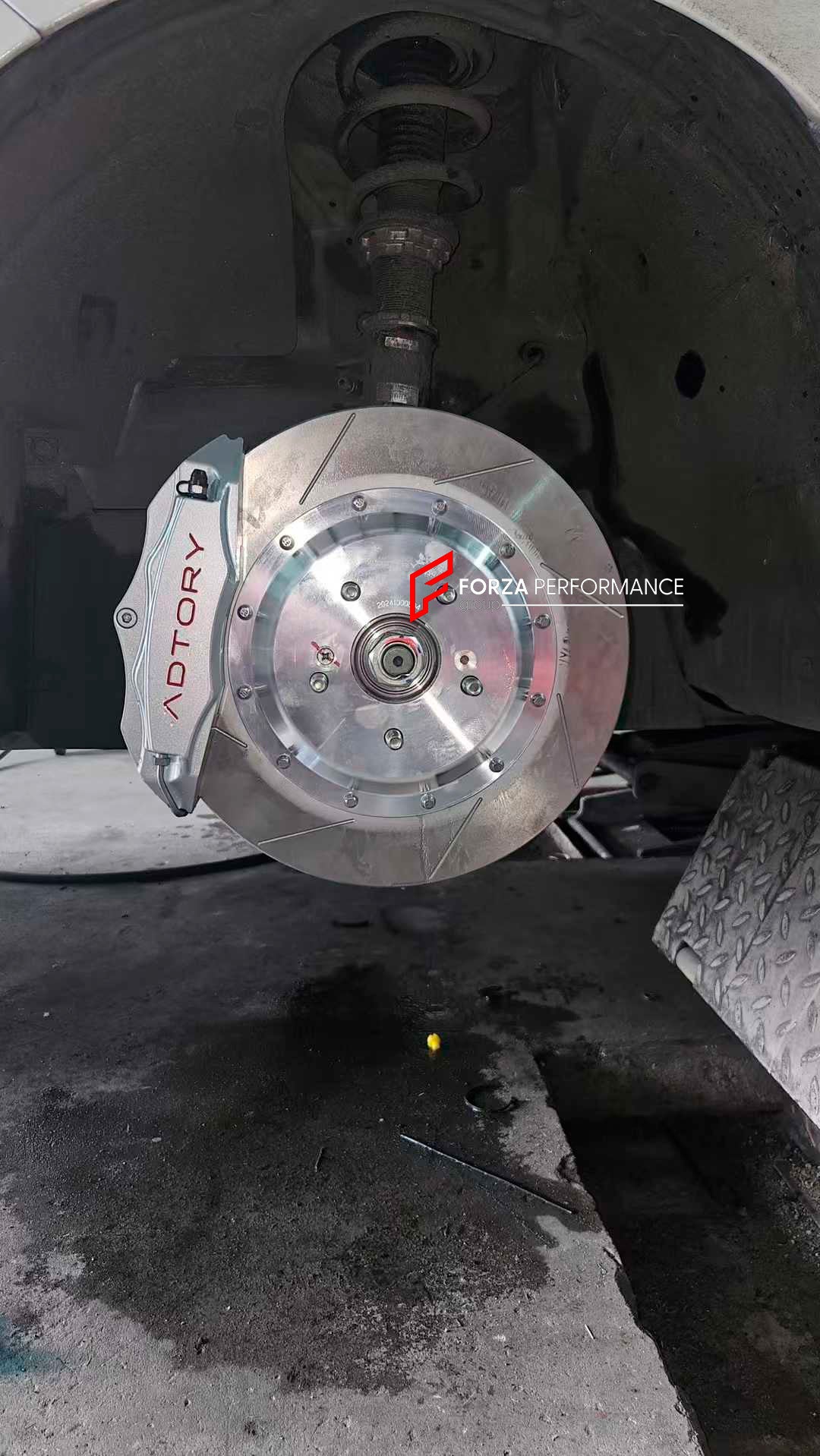 ADTORY X FORZA PERFORMANCE RACE BIG BRAKE KIT BBK for HONDA CIVIC FE XI 2021+

ADTORY Brake Kits are engineered as bolt on upgrades that work with the factory master cylinder and ABS, delivering stronger, more repeatable stops with the pedal feel you want. Whether you cruise the city, carve canyons, or chase lap times.

Highlights

Track-ready, heat-resistant components.
Jewel-like caliper finish is incredibly durable and easy to clean
Pistons are calibrated to integrate smoothly with the Factory OEM master