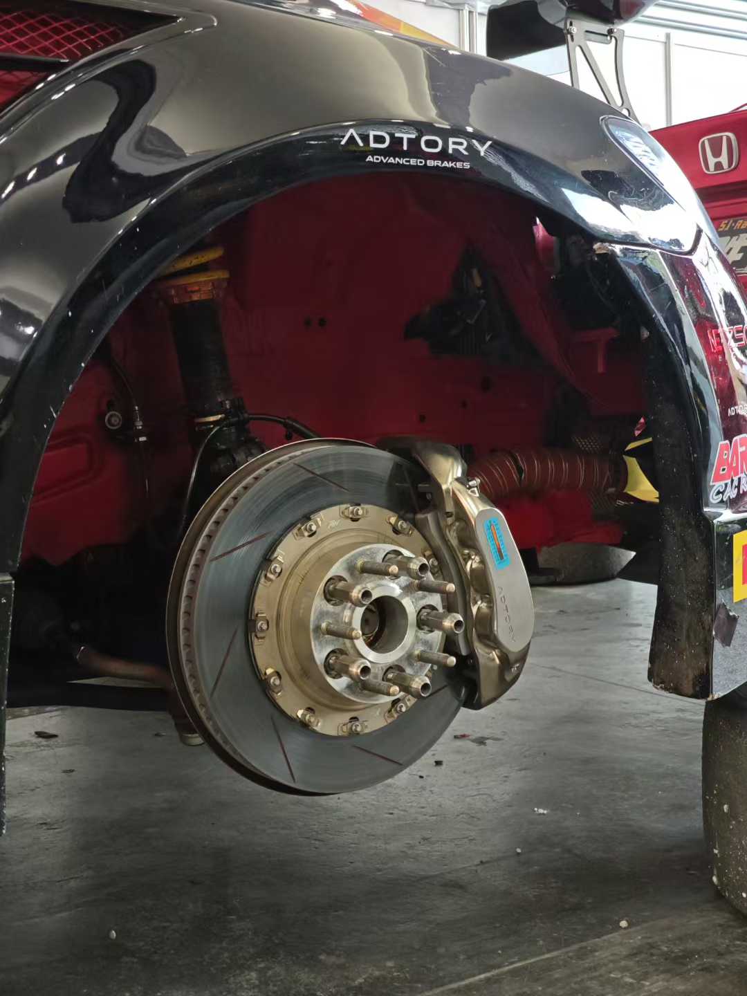 ADTORY X FORZA PERFORMANCE RACE BIG BRAKE KIT BBK for HONDA CIVIC TYPE R FD 2007 - 2010

ADTORY Brake Kits are engineered as bolt on upgrades that work with the factory master cylinder and ABS, delivering stronger, more repeatable stops with the pedal feel you want. Whether you cruise the city, carve canyons, or chase lap times.

Highlights

Track-ready, heat-resistant components.
Jewel-like caliper finish is incredibly durable and easy to clean
Pistons are calibrated to integrate smoothly with the Factory 