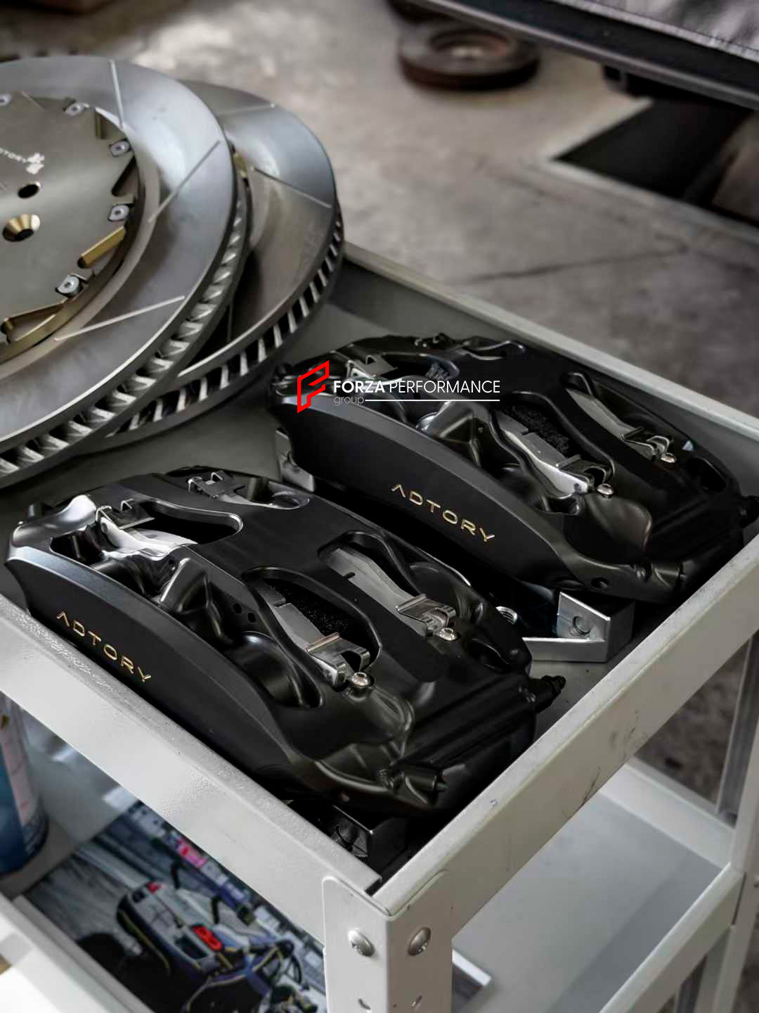 ADTORY X FORZA PERFORMANCE RACE BIG BRAKE KIT BBK for JAGUAR XEL X760 FACELIFT 2019+

ADTORY Brake Kits are engineered as bolt on upgrades that work with the factory master cylinder and ABS, delivering stronger, more repeatable stops with the pedal feel you want. Whether you cruise the city, carve canyons, or chase lap times.

Highlights

Track-ready, heat-resistant components.
Jewel-like caliper finish is incredibly durable and easy to clean
Pistons are calibrated to integrate smoothly with the Factory OEM